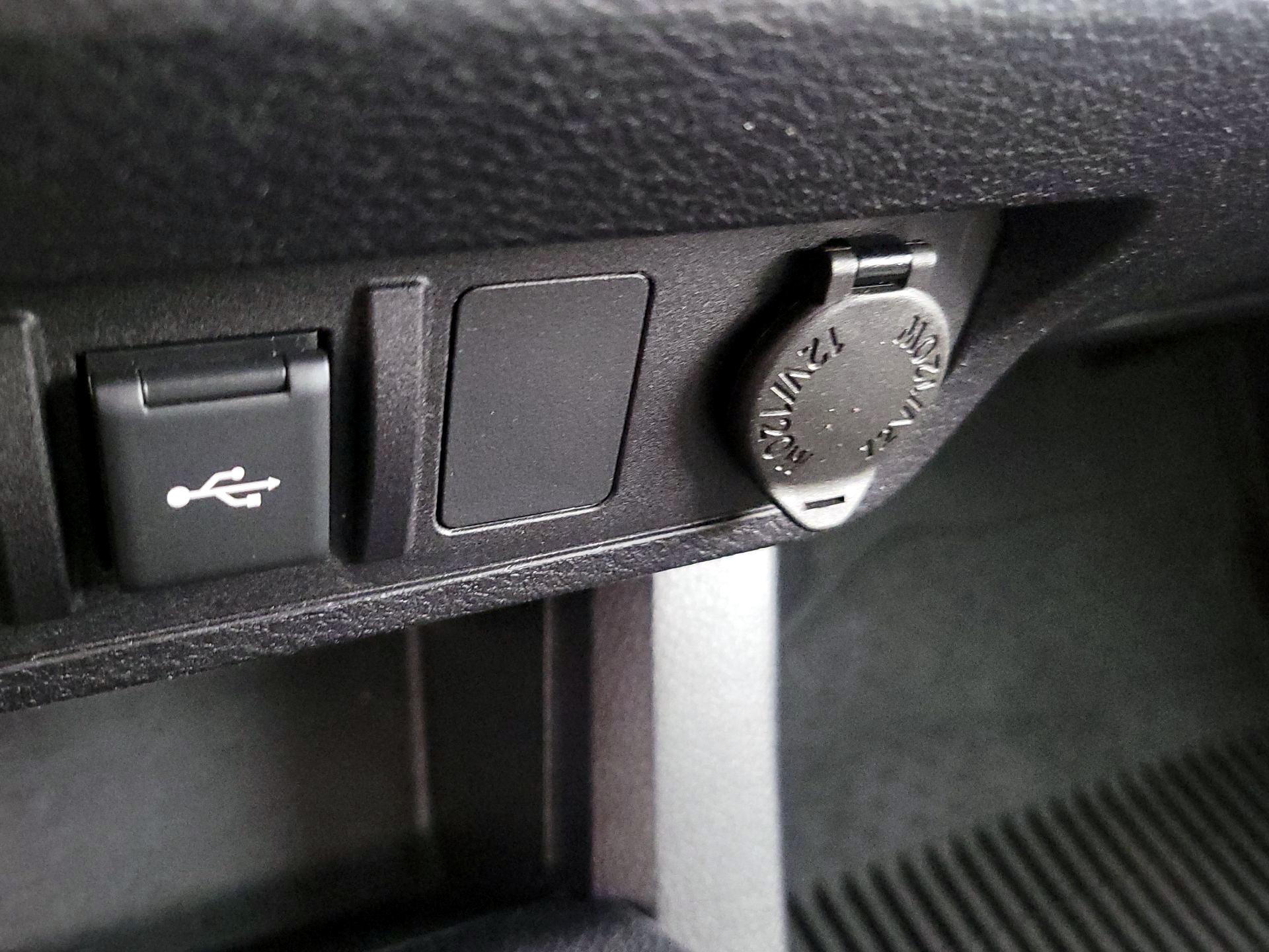 Thumbnail: 2020 Toyota Tacoma - 18