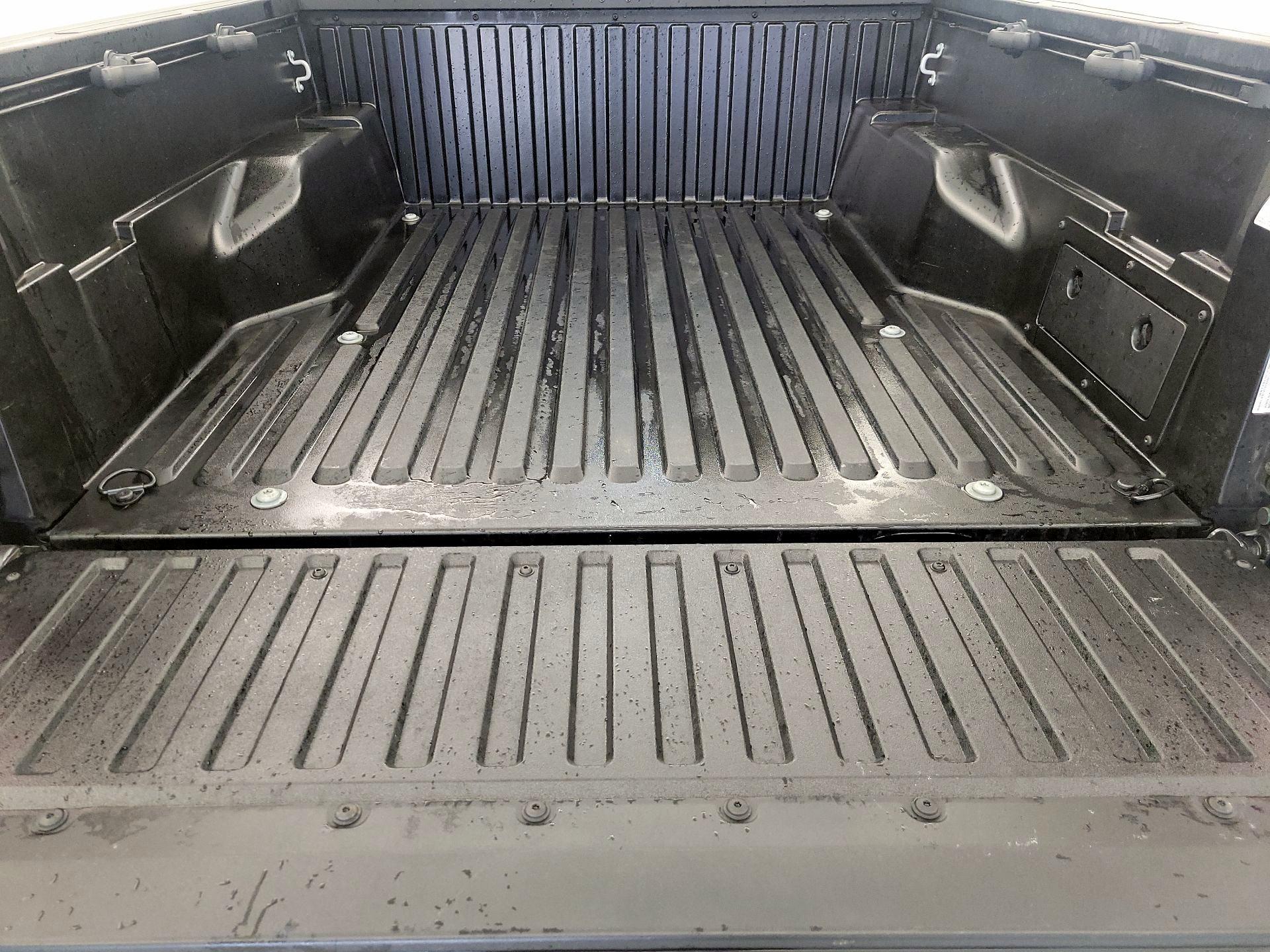 Thumbnail: 2020 Toyota Tacoma - 20