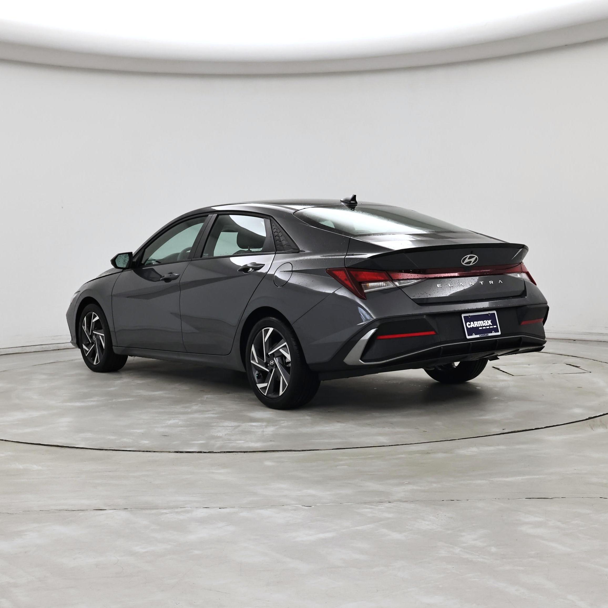 Thumbnail: 2025 Hyundai Elantra - 2
