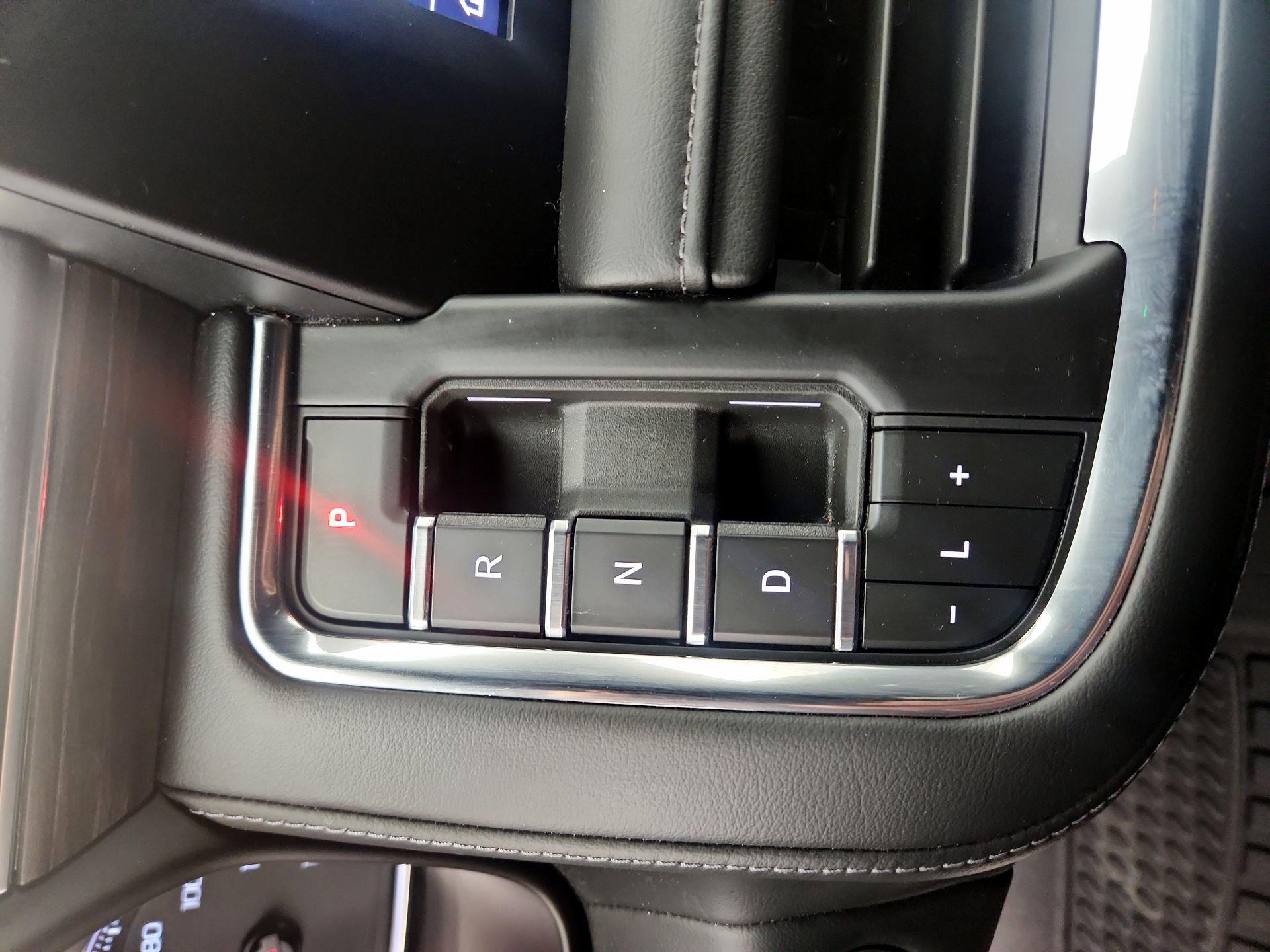 Thumbnail: 2024 Chevrolet Suburban - 17