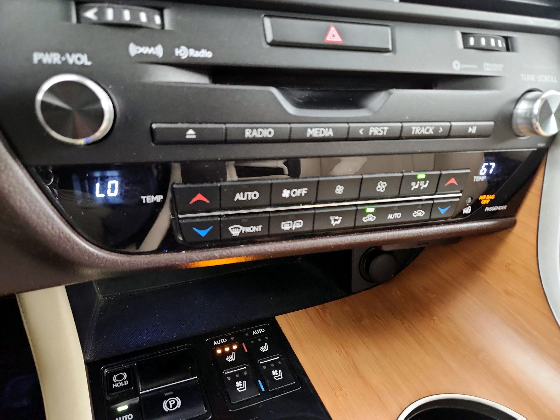 Thumbnail: 2016 Lexus RX - 17