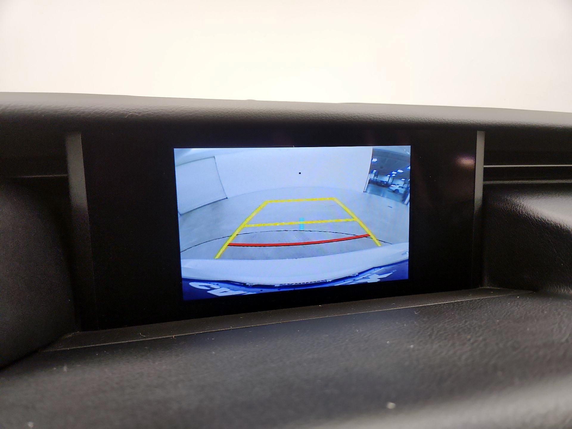 Thumbnail: 2019 Lexus IS - 14