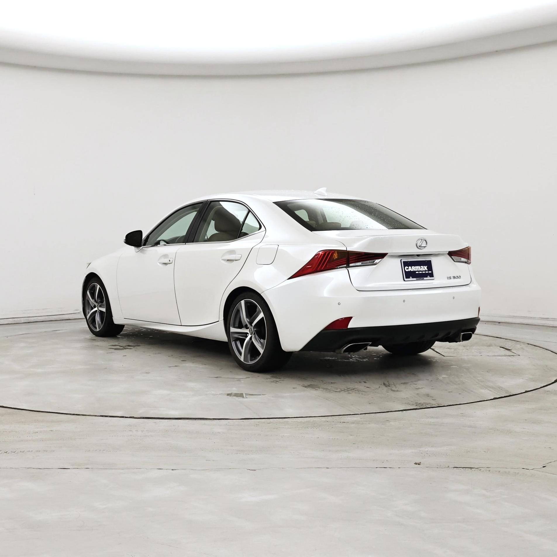 Thumbnail: 2019 Lexus IS - 2