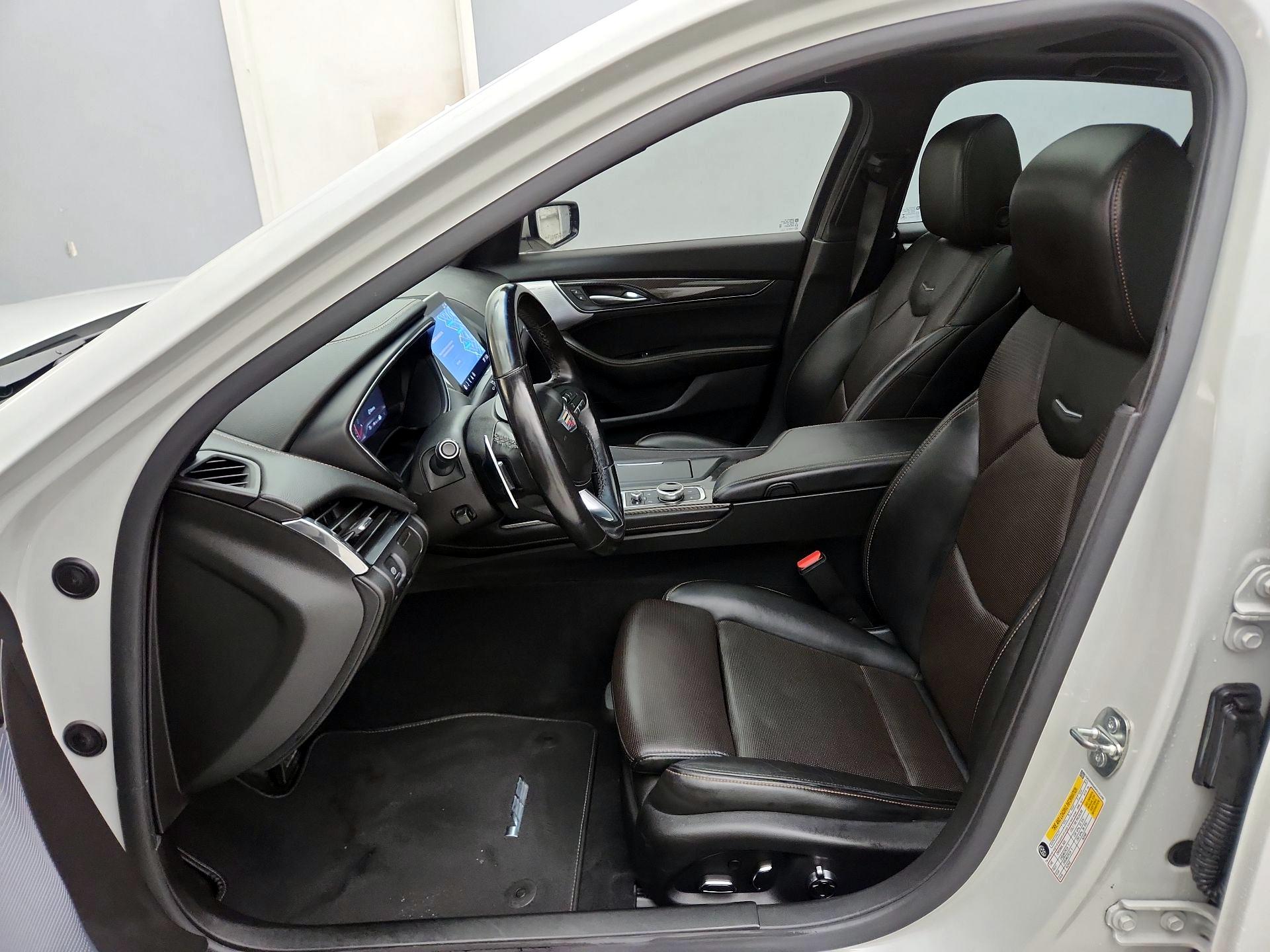 Thumbnail: 2023 Cadillac CT5 - 11