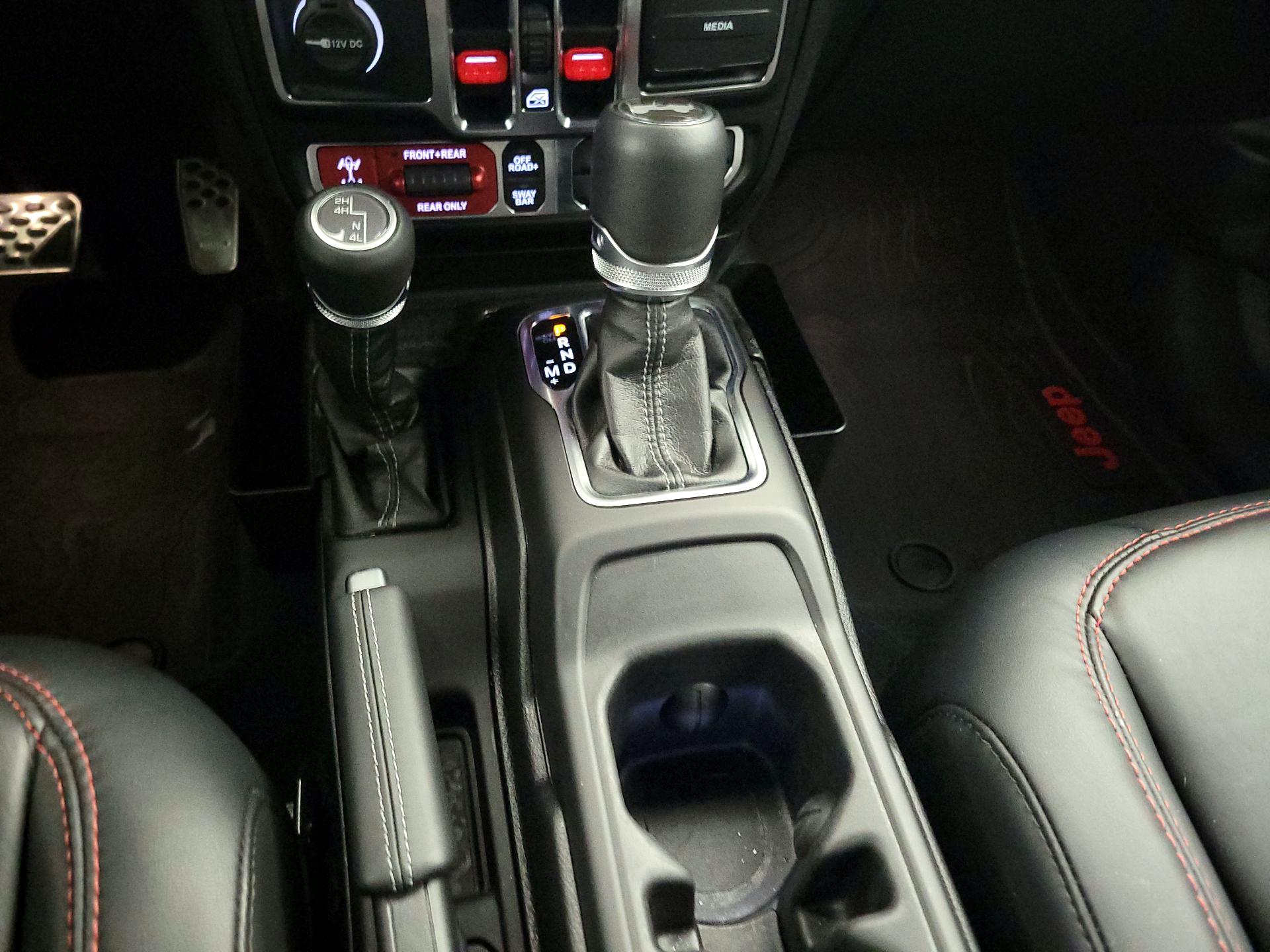 Thumbnail: 2024 Jeep Wrangler - 18