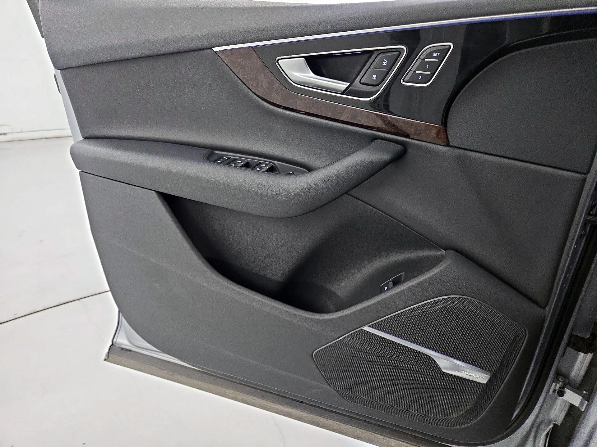 Thumbnail: 2018 Audi Q7 - 12