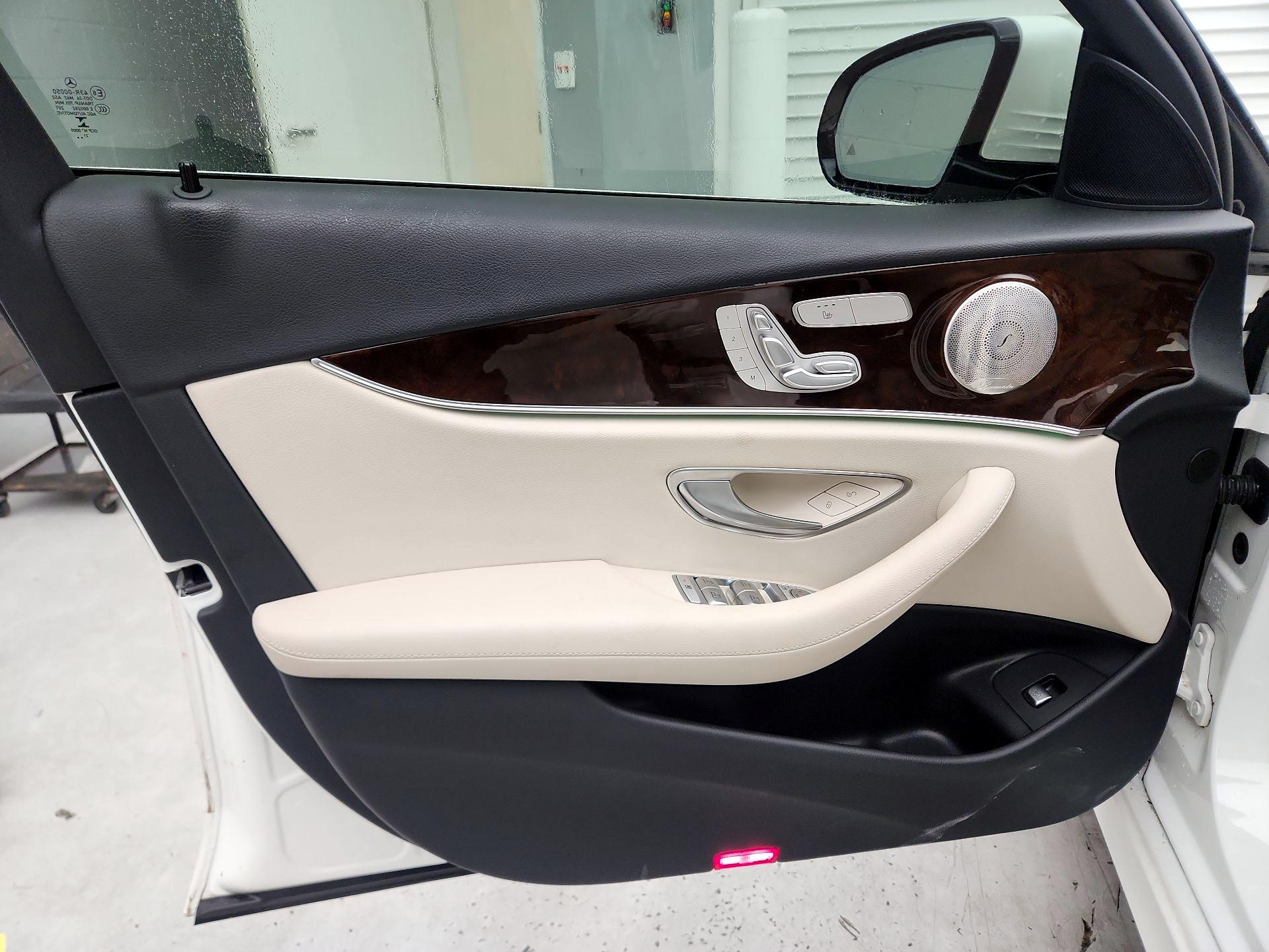 Thumbnail: 2022 Mercedes-Benz E-Class - 12