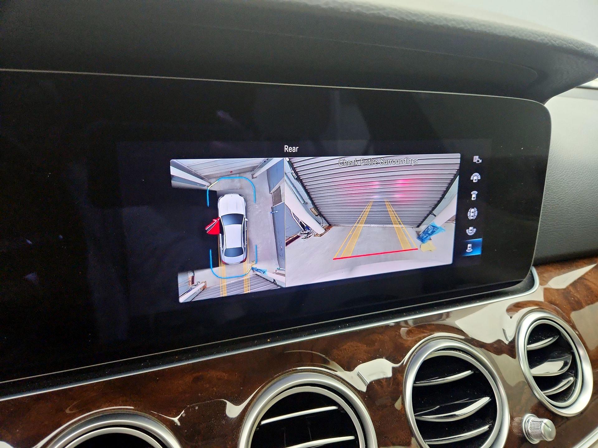 Thumbnail: 2022 Mercedes-Benz E-Class - 15