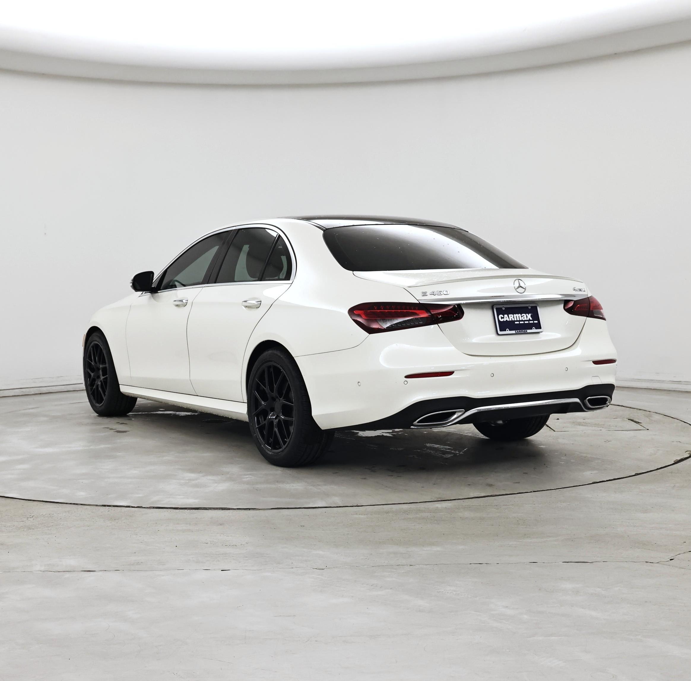 Thumbnail: 2022 Mercedes-Benz E-Class - 2