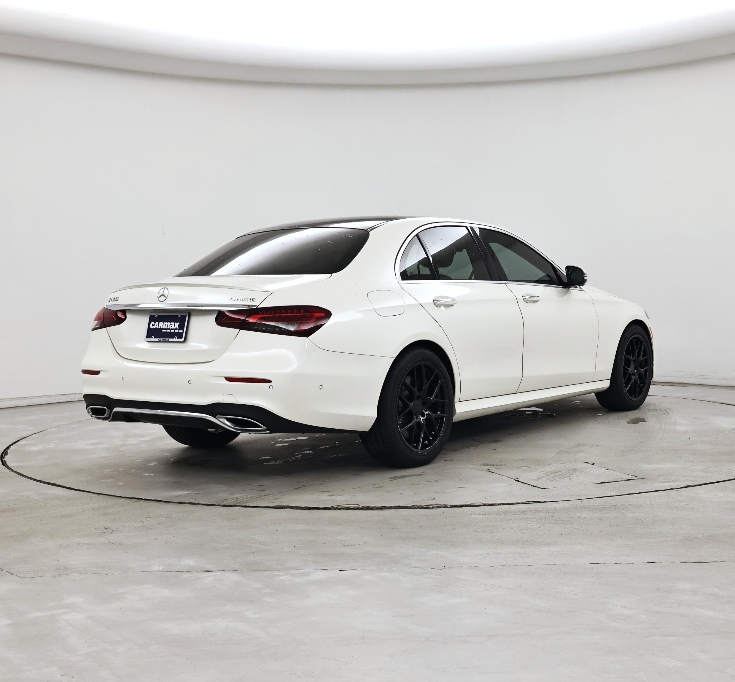 Thumbnail: 2022 Mercedes-Benz E-Class - 8