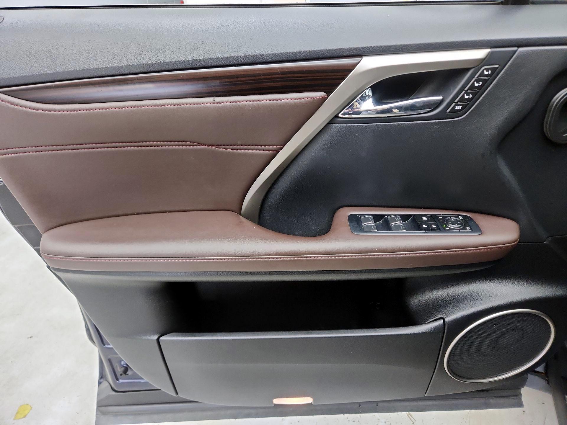 Thumbnail: 2018 Lexus RX - 12