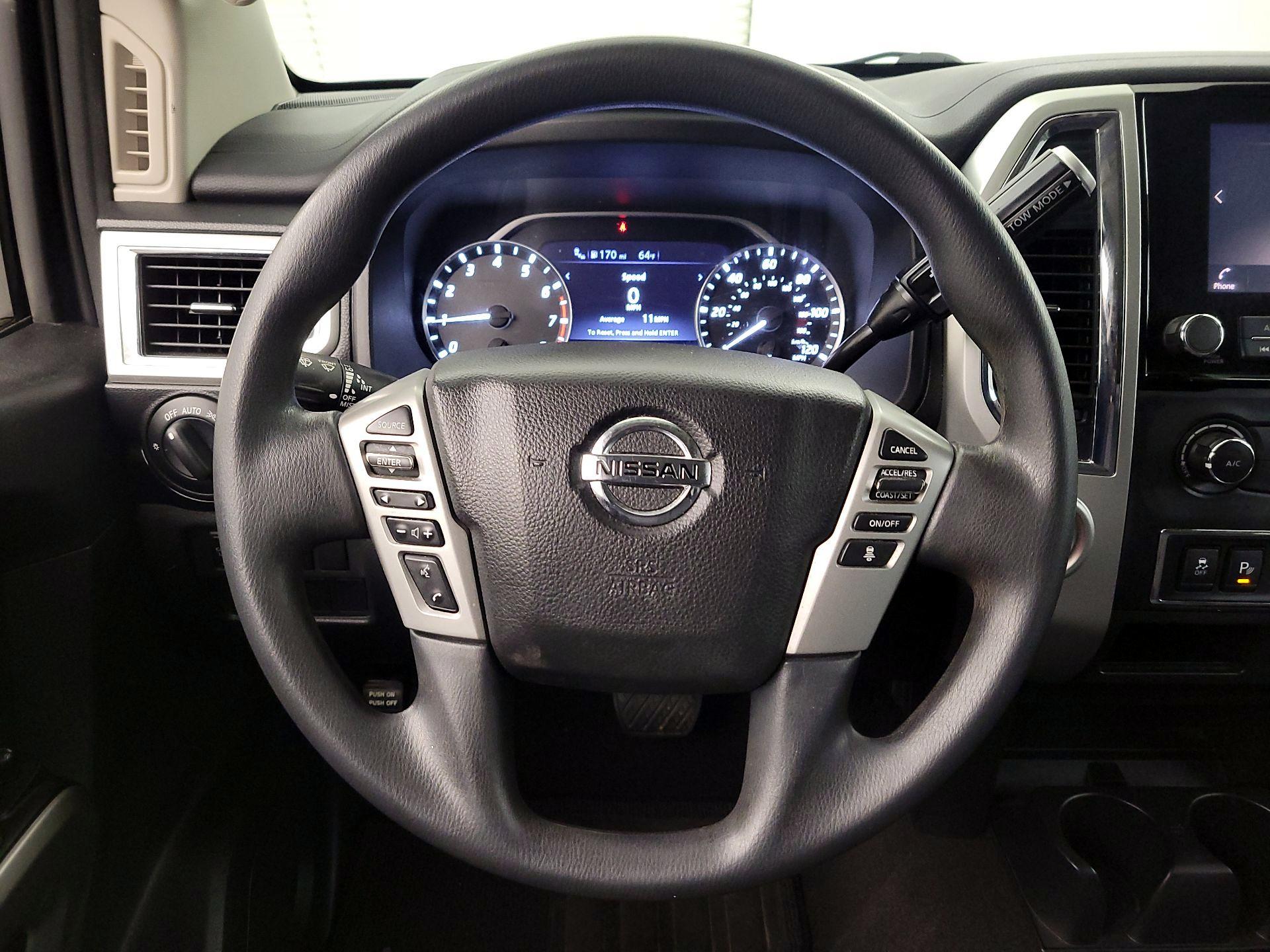 Thumbnail: 2020 Nissan Titan - 10