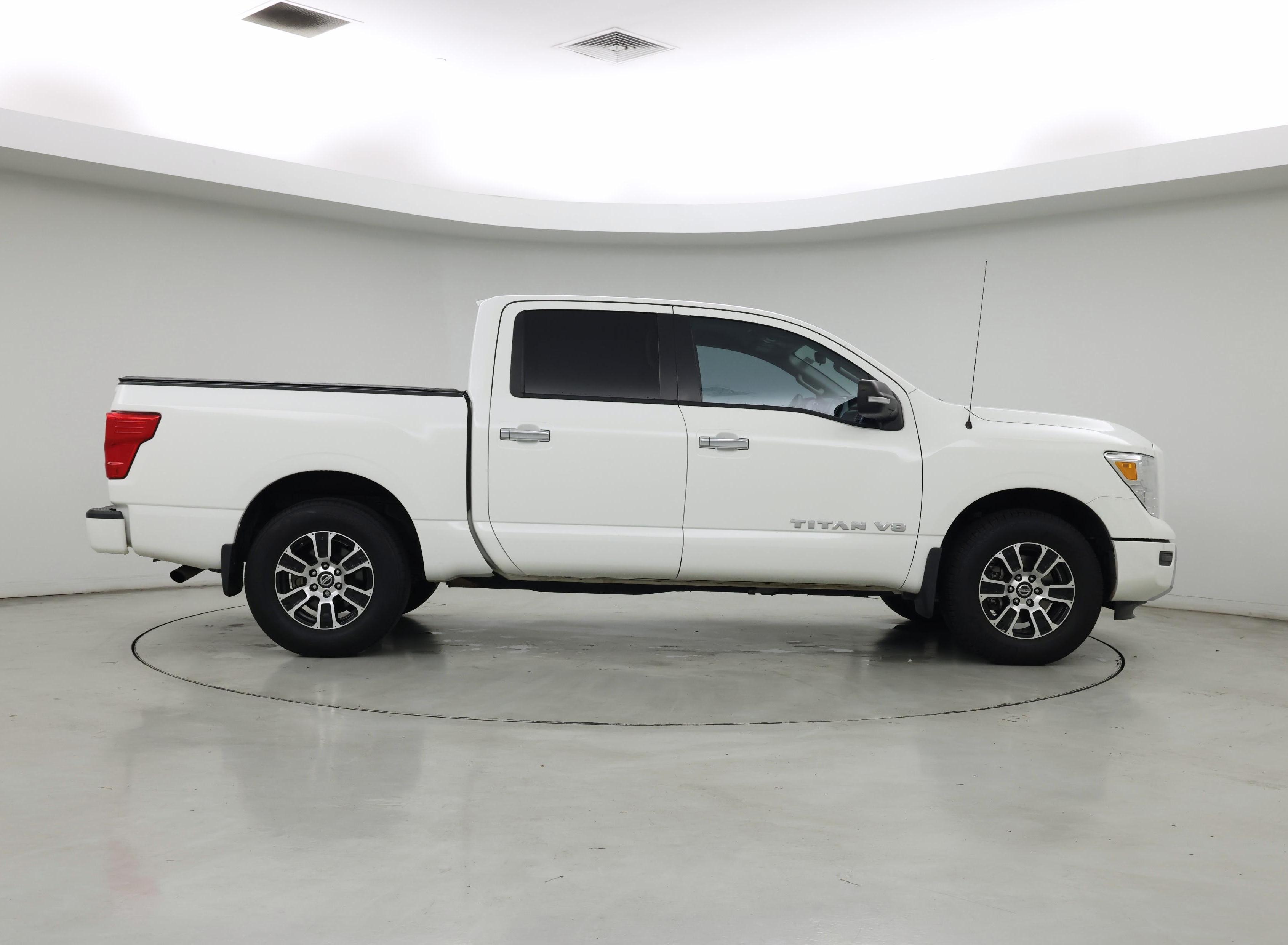Thumbnail: 2020 Nissan Titan - 7