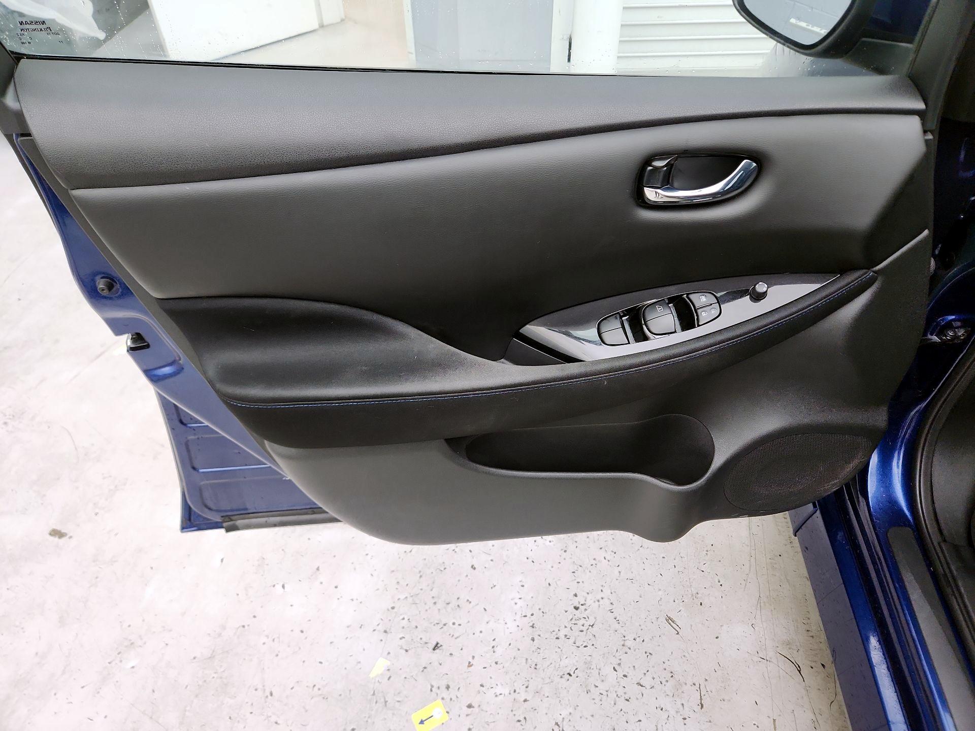 Thumbnail: 2020 Nissan Leaf - 12
