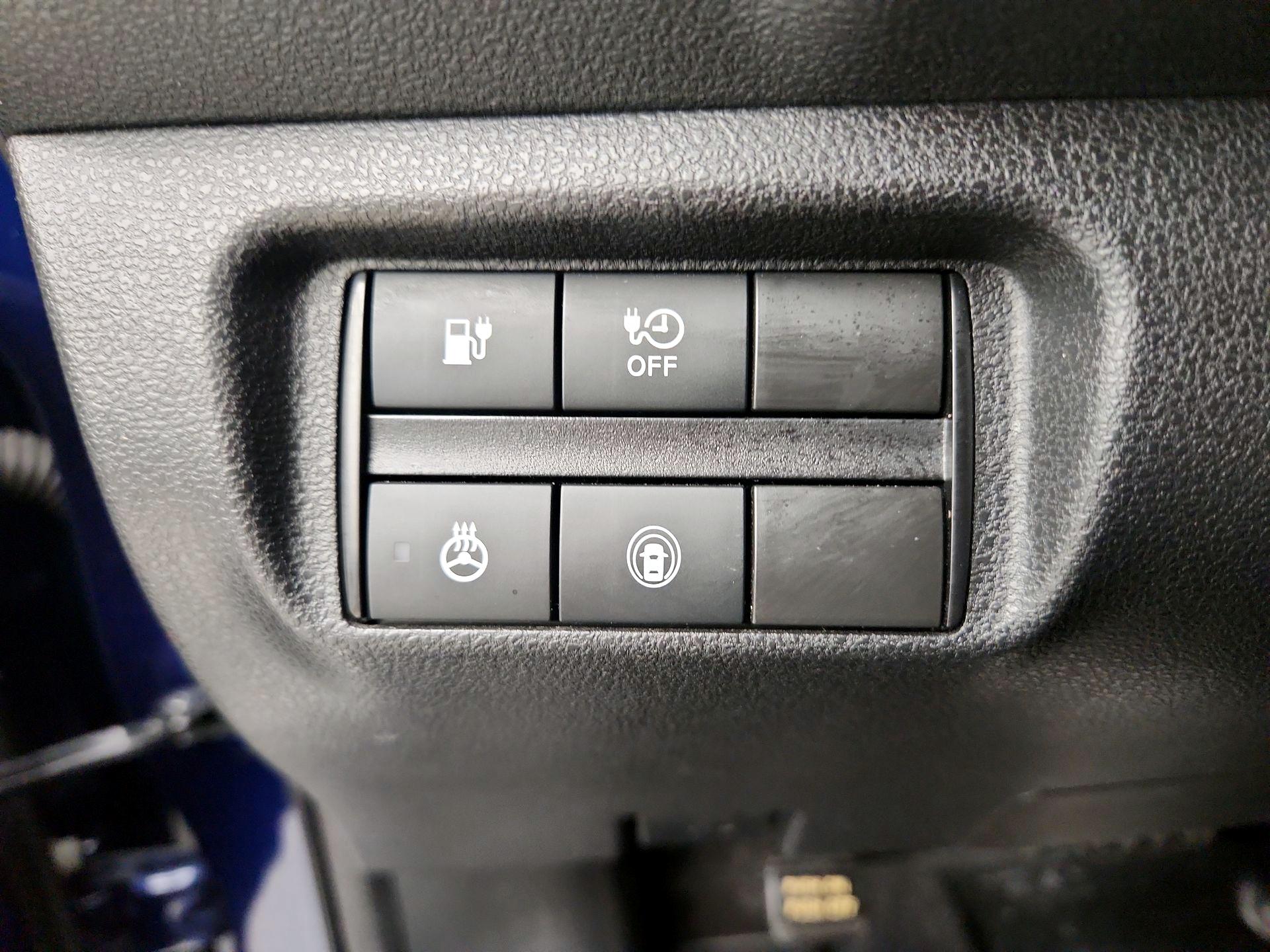 Thumbnail: 2020 Nissan Leaf - 13