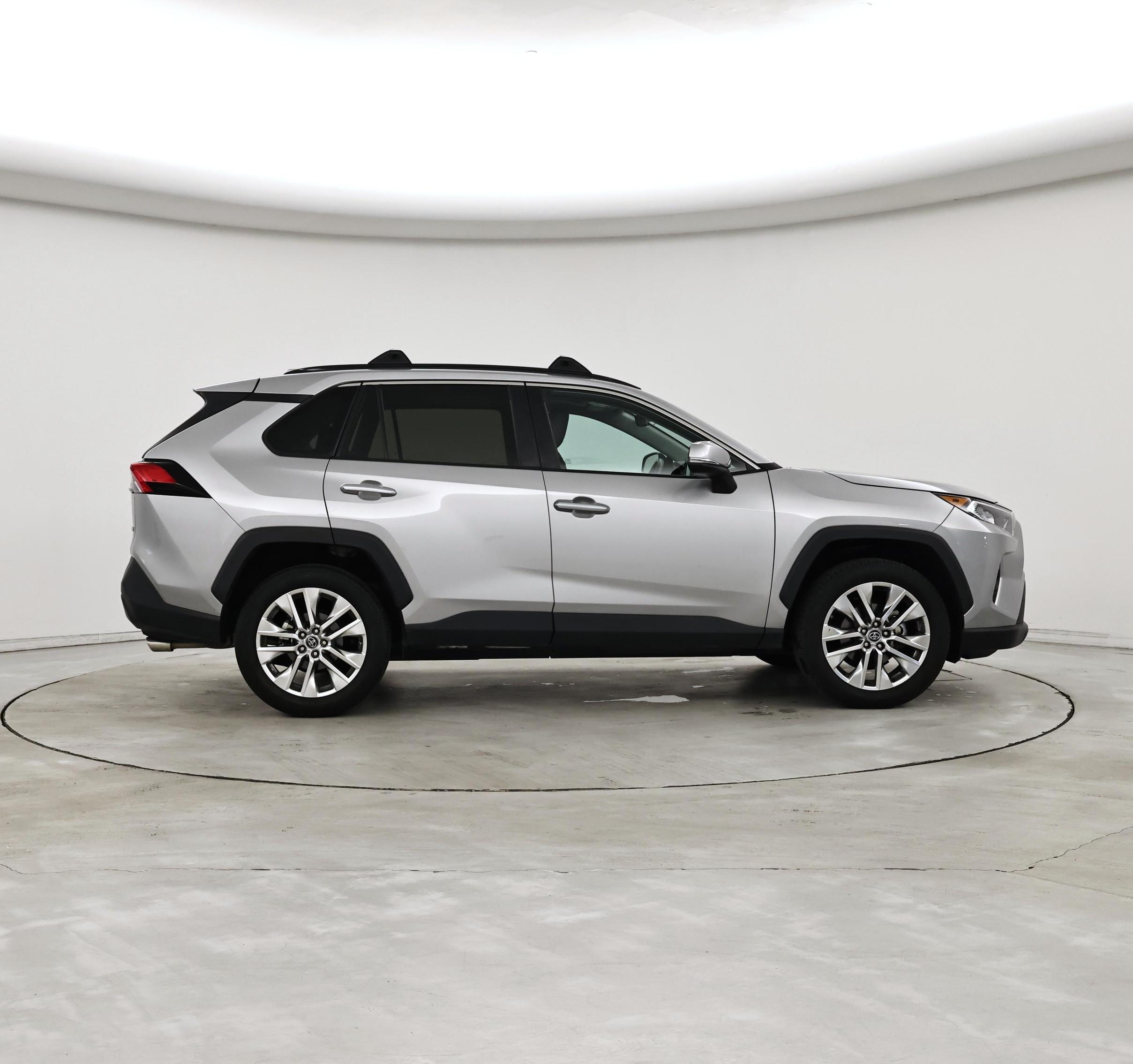 Thumbnail: 2019 Toyota RAV4 - 7