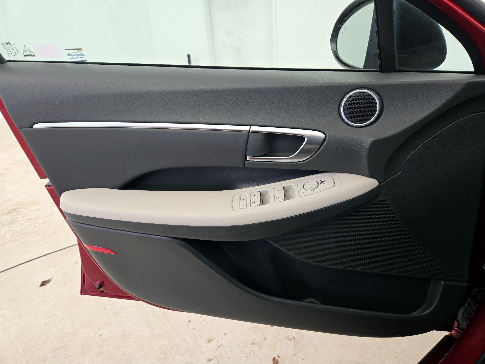 Thumbnail: 2023 Hyundai Sonata - 12