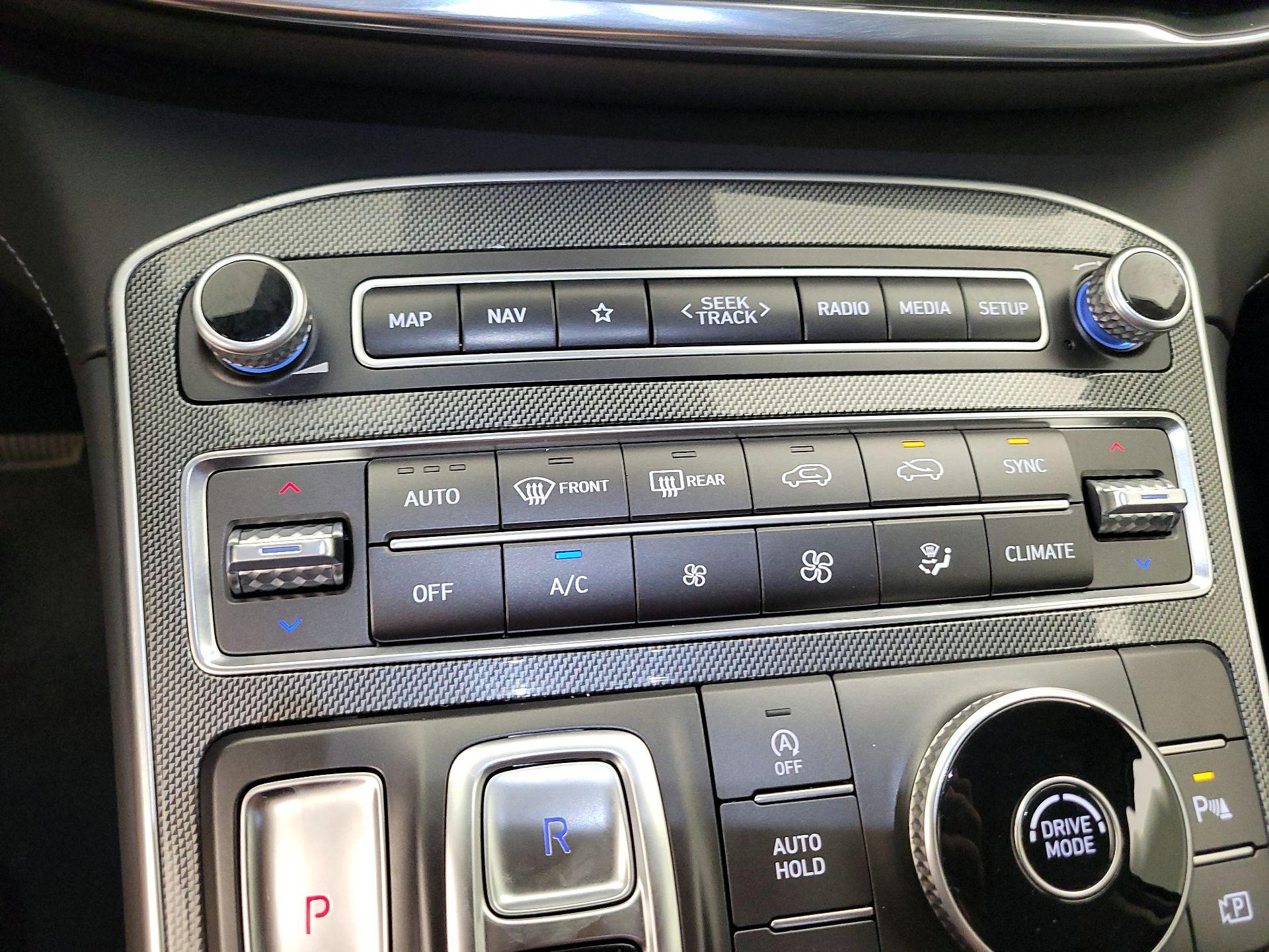 Thumbnail: 2023 Hyundai Santa Fe - 17