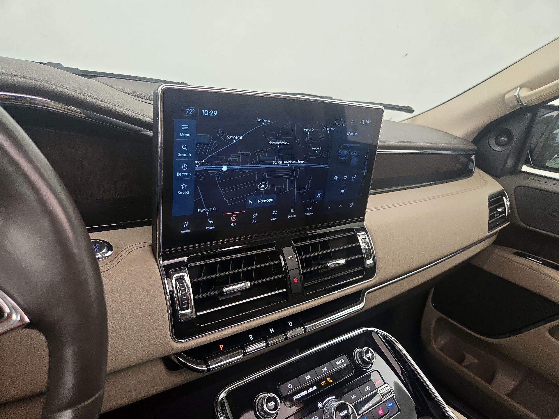 Thumbnail: 2022 Lincoln Navigator - 14