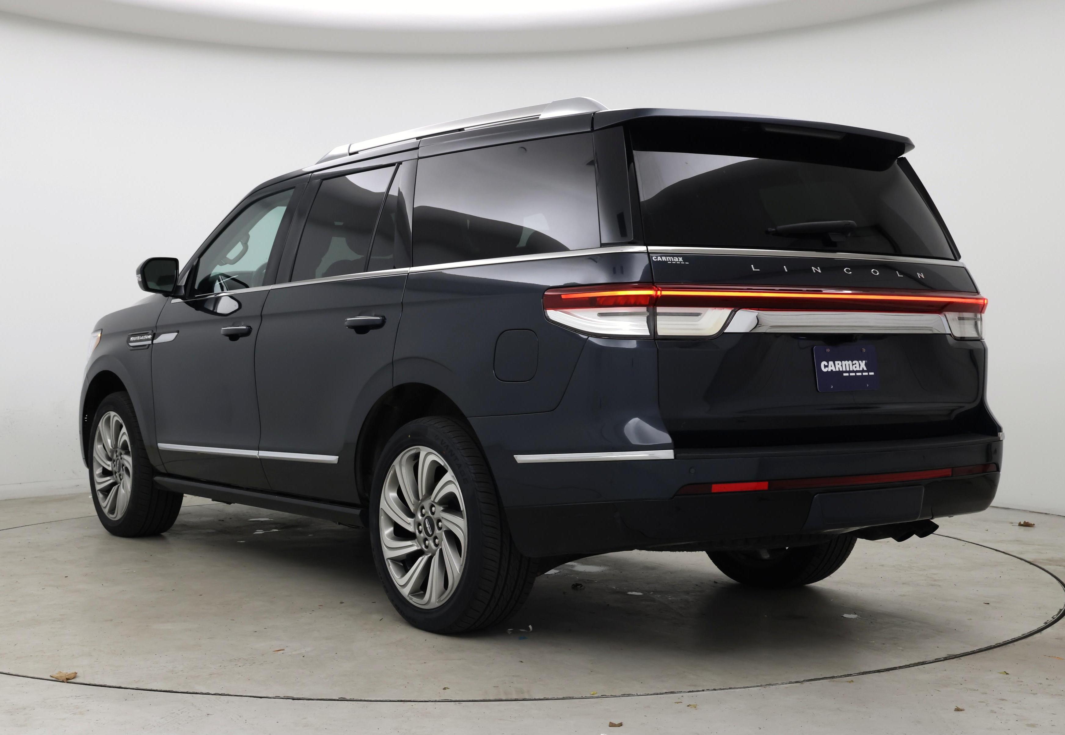 Thumbnail: 2022 Lincoln Navigator - 2