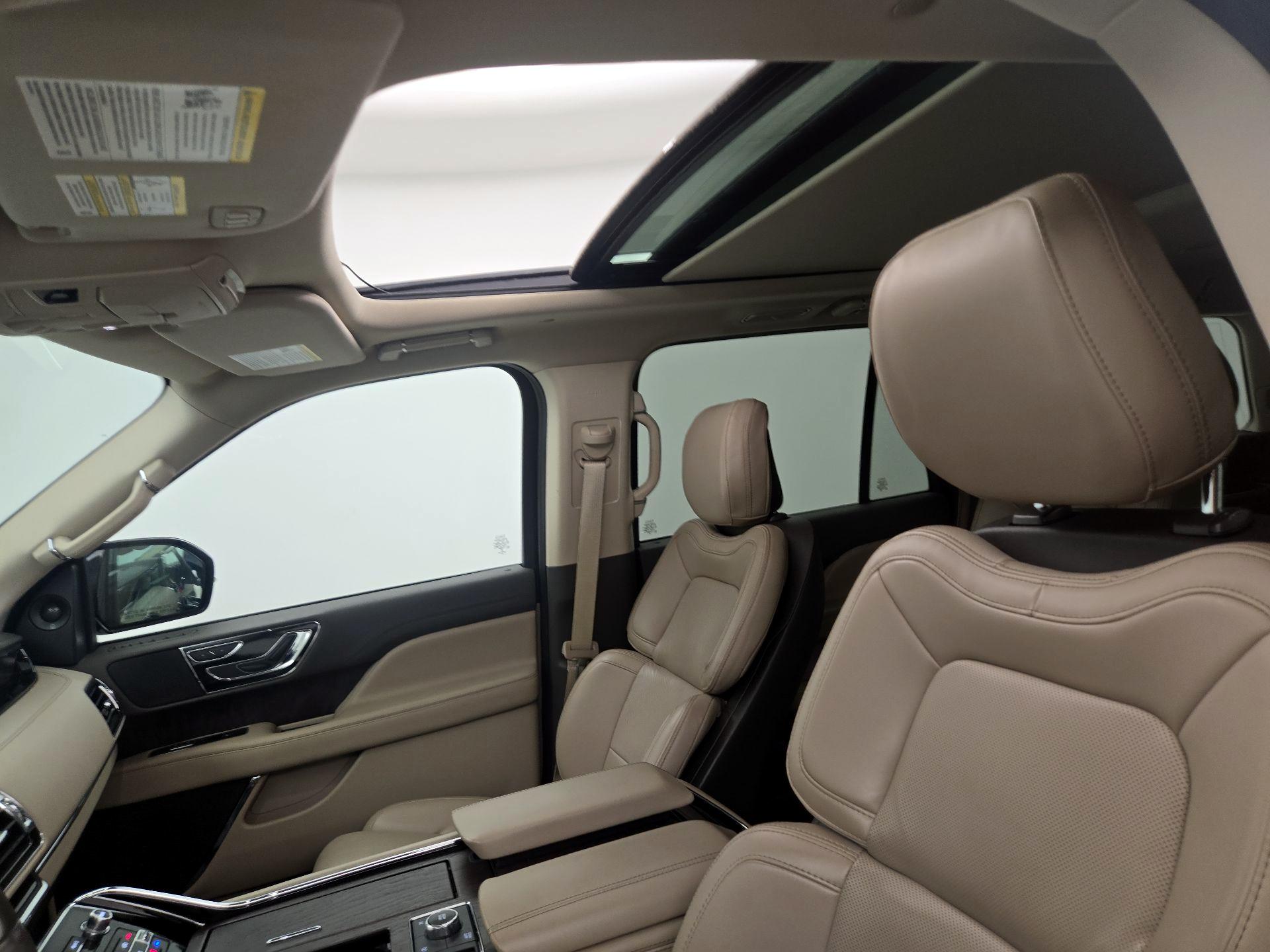 Thumbnail: 2022 Lincoln Navigator - 20