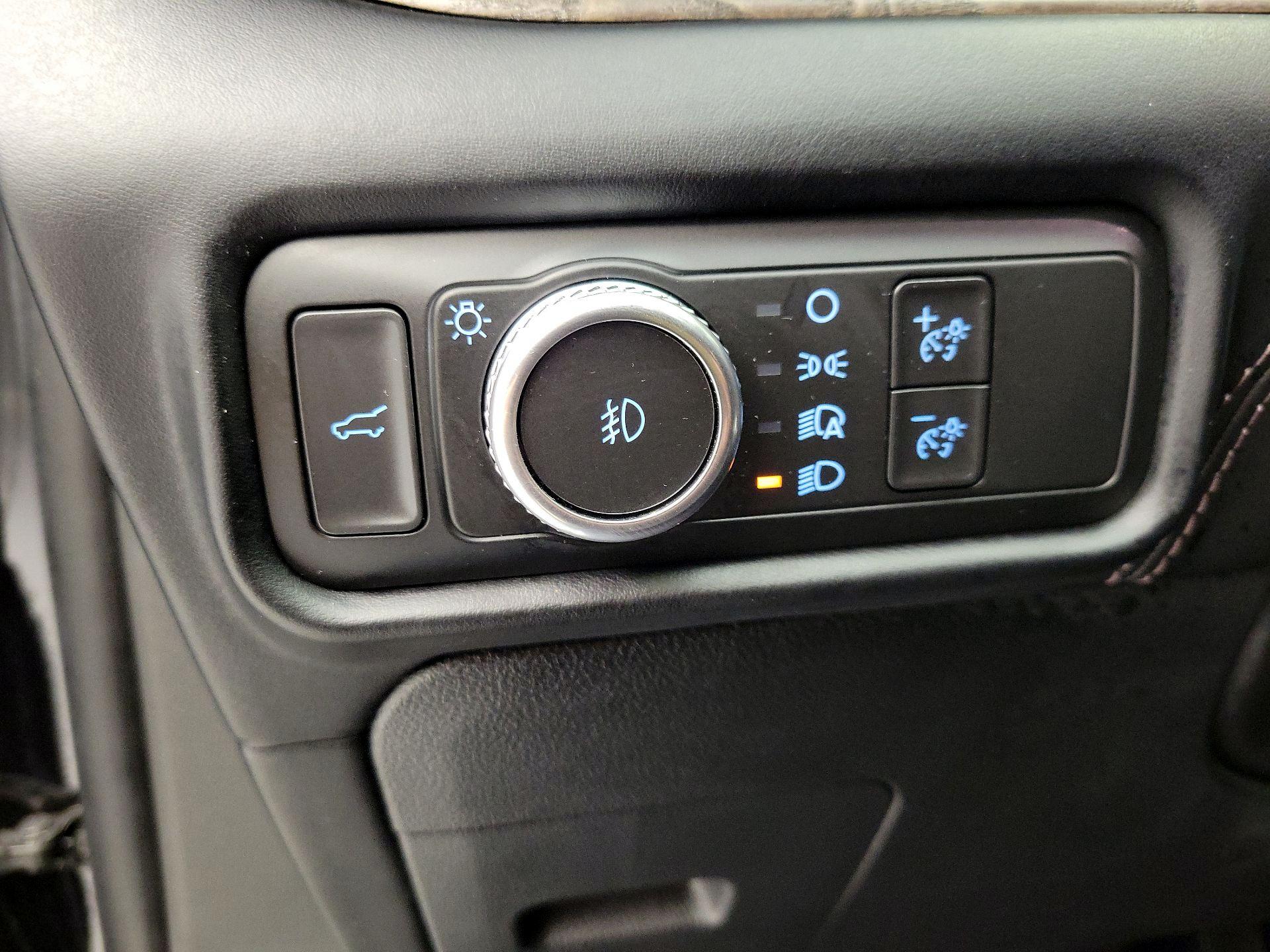 Thumbnail: 2022 Ford Explorer - 13