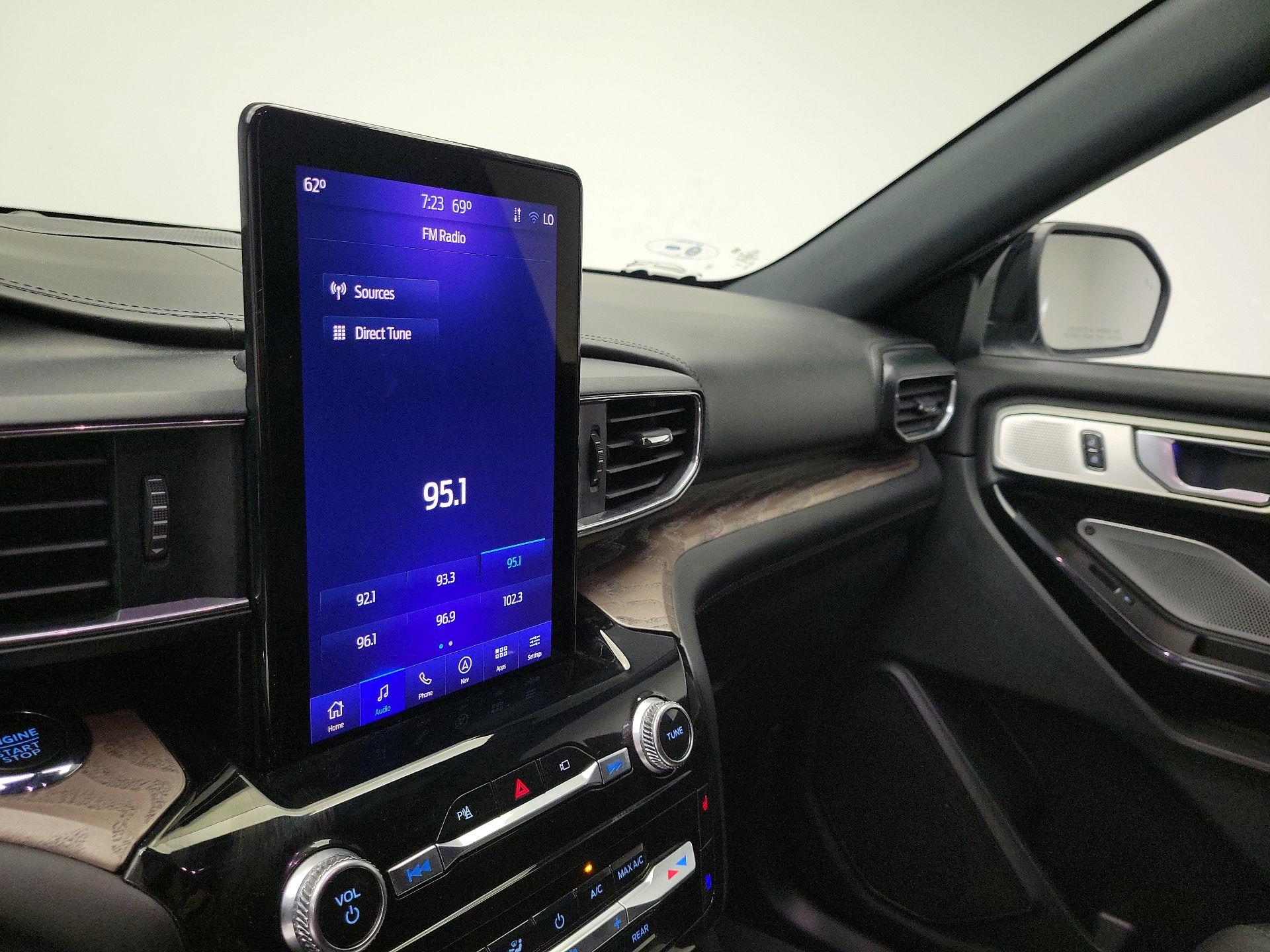 Thumbnail: 2022 Ford Explorer - 16