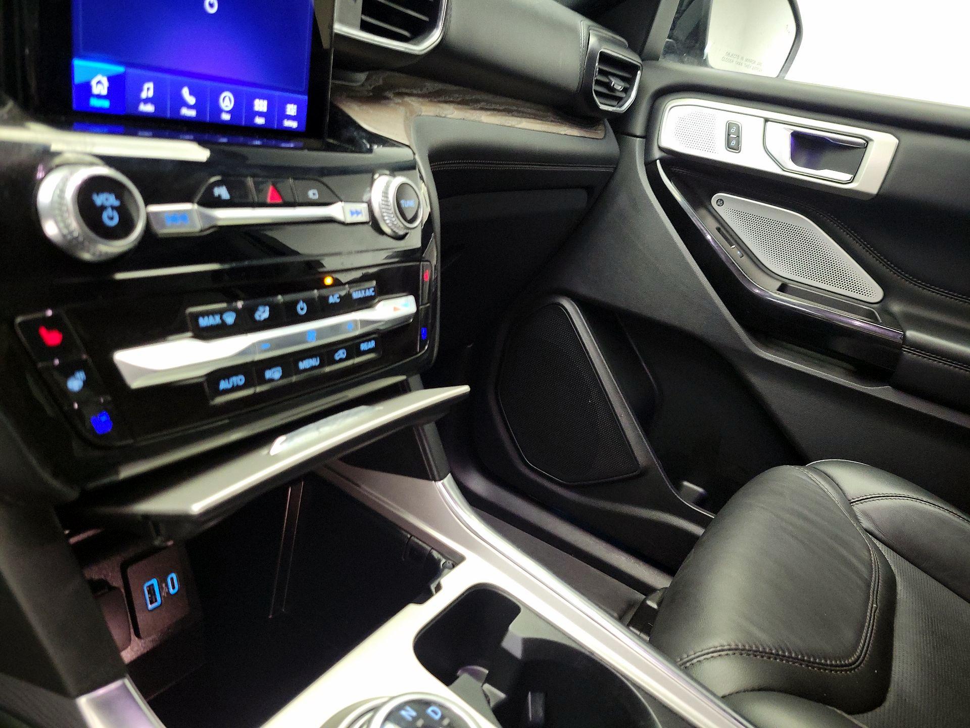 Thumbnail: 2022 Ford Explorer - 17