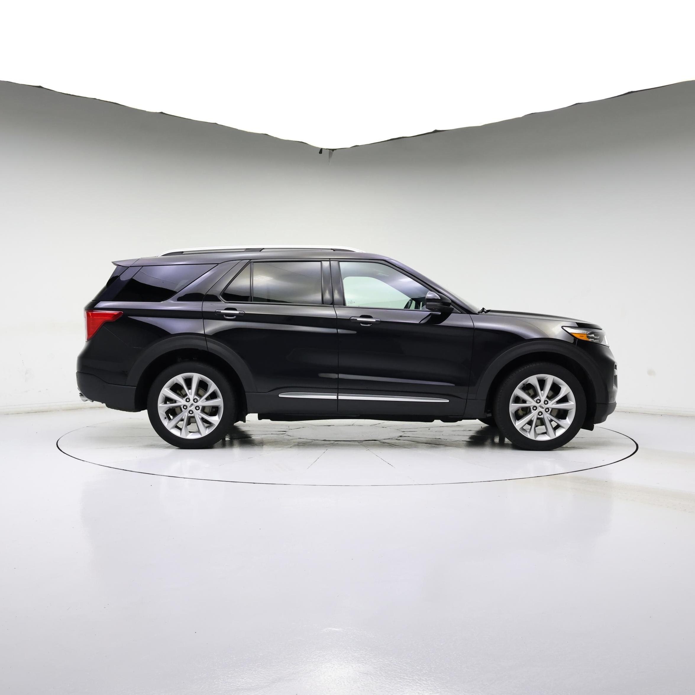 Thumbnail: 2022 Ford Explorer - 7