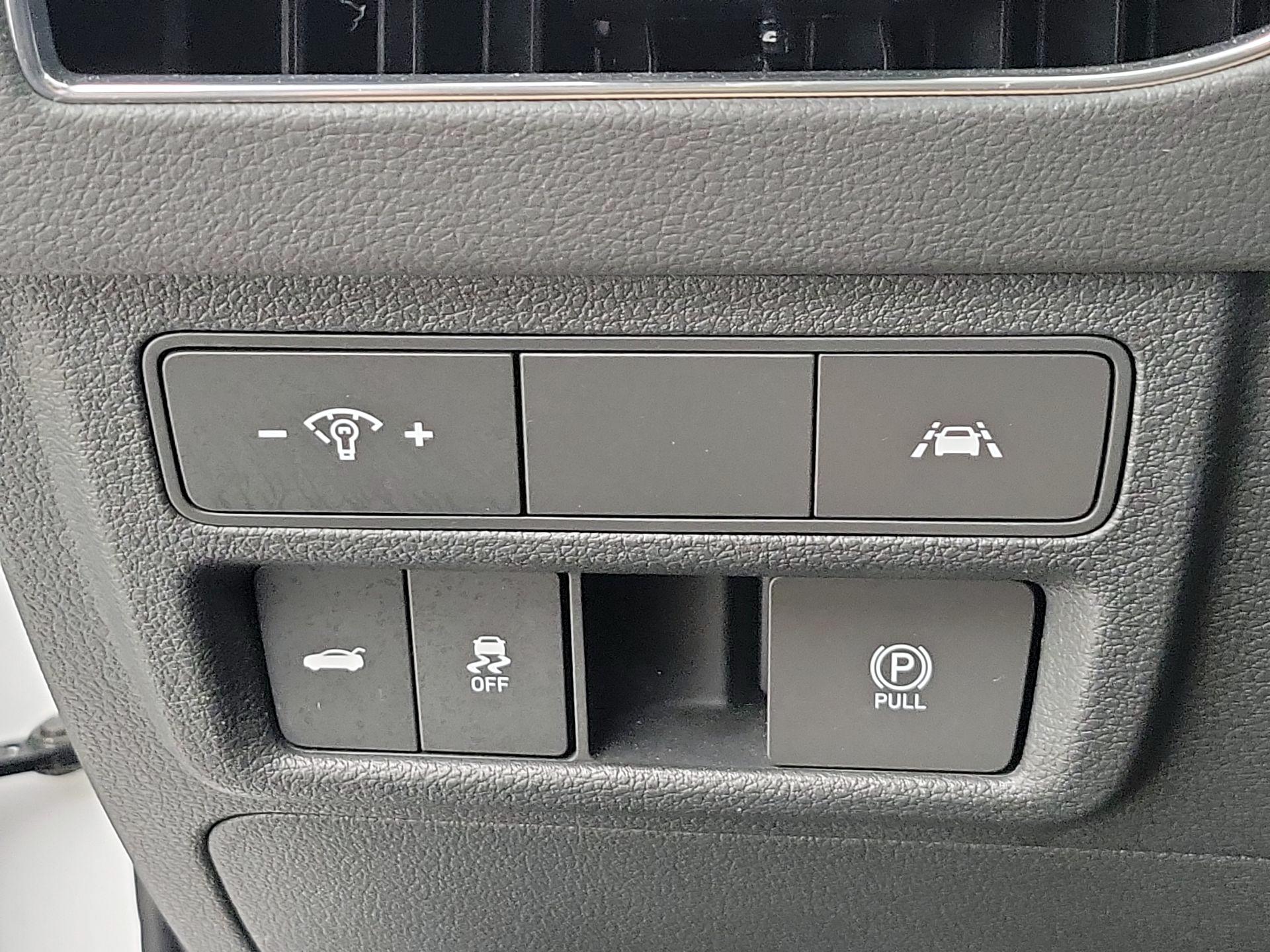 Thumbnail: 2023 Hyundai Sonata - 13