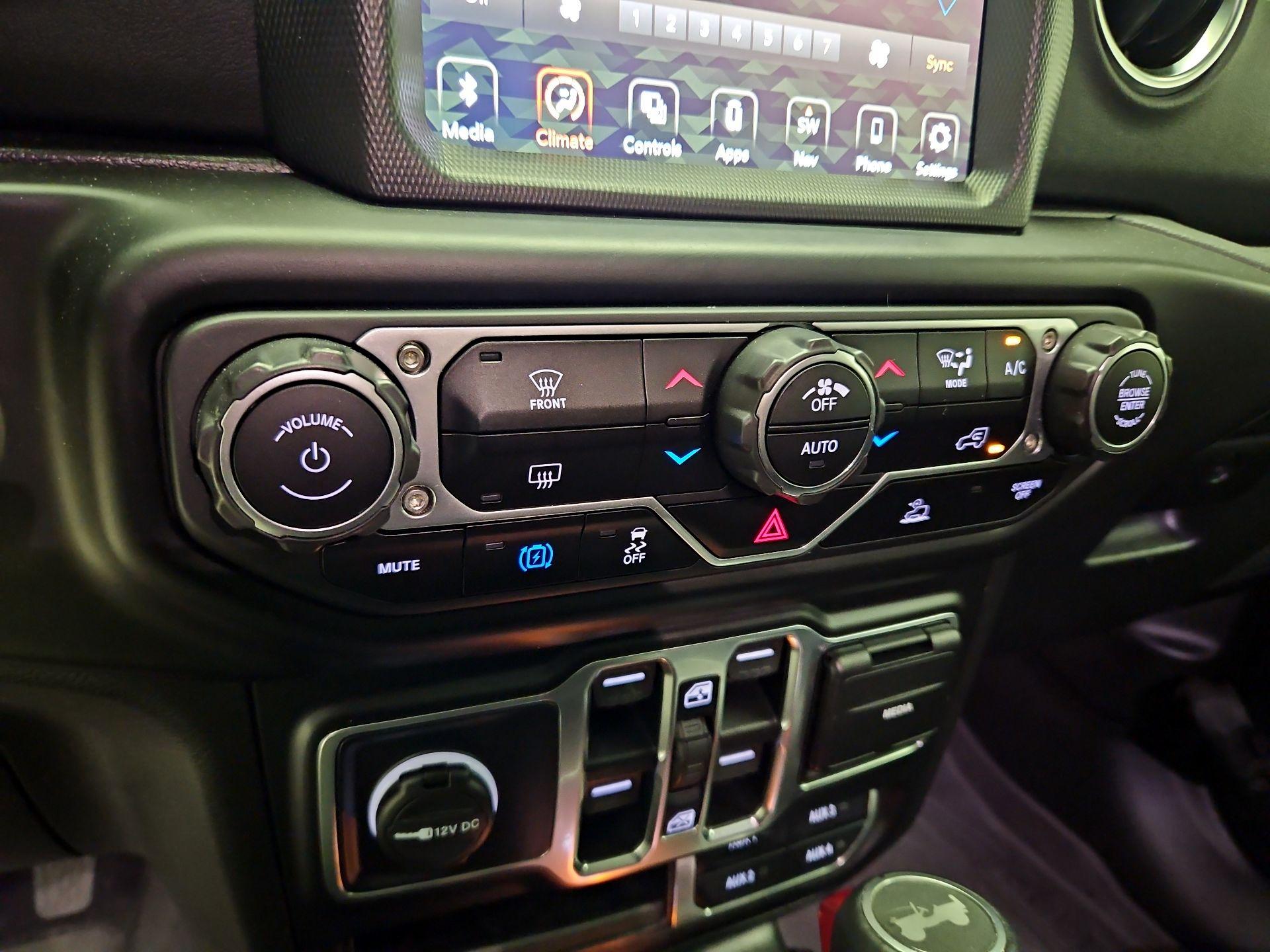 Thumbnail: 2023 Jeep Wrangler - 17