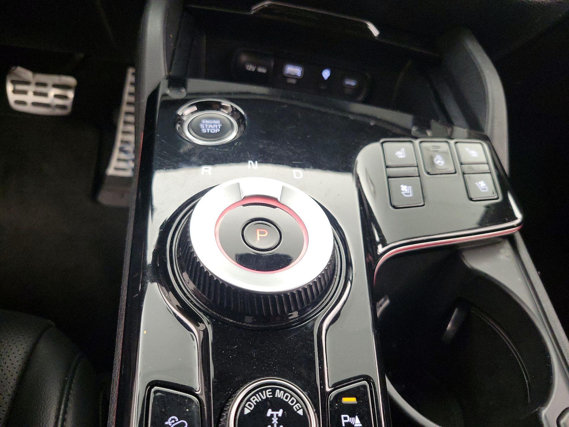 Thumbnail: 2023 Kia Sportage - 18