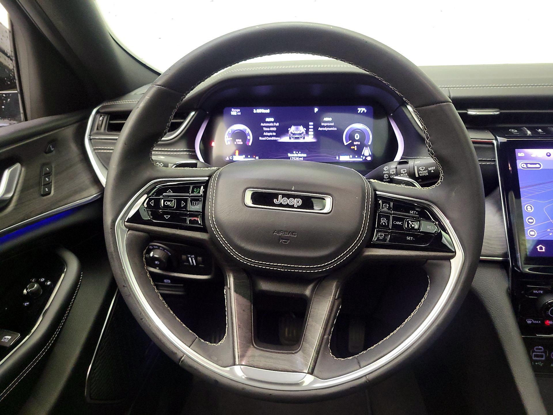 Thumbnail: 2023 Jeep Grand Cherokee - 10