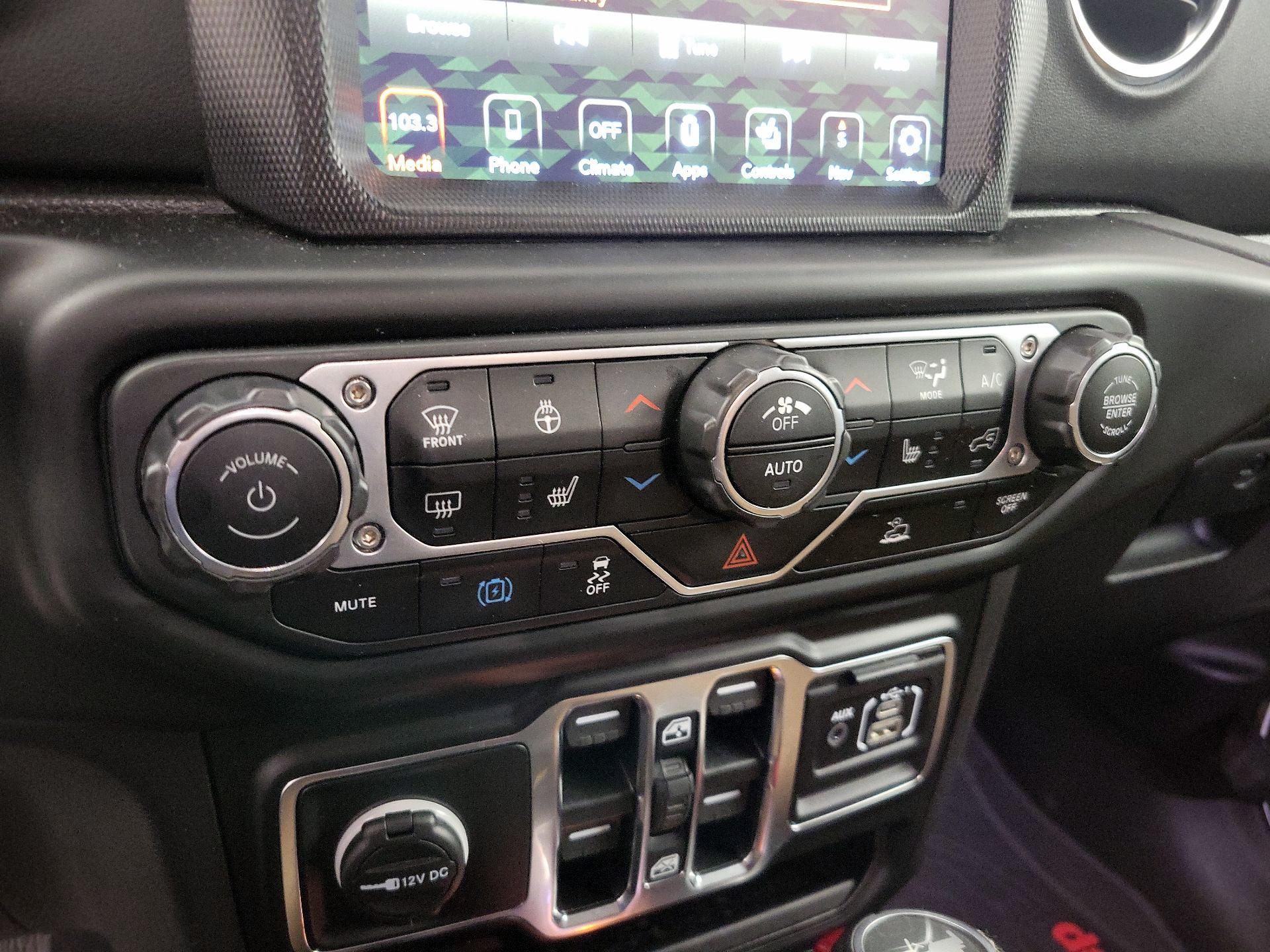 Thumbnail: 2023 Jeep Wrangler - 17