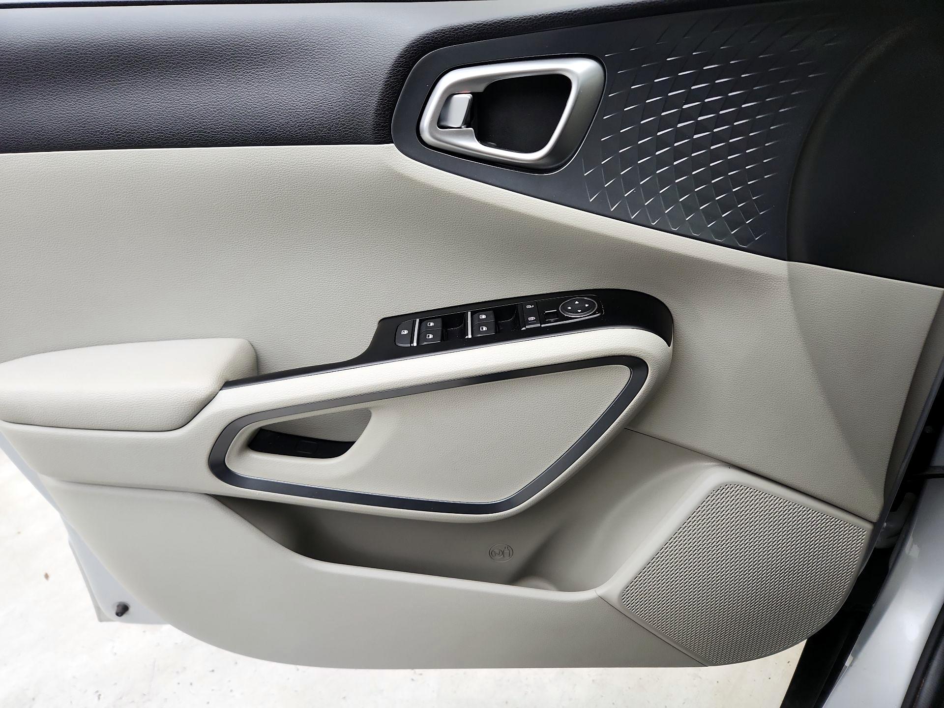 Thumbnail: 2020 Kia Soul - 12