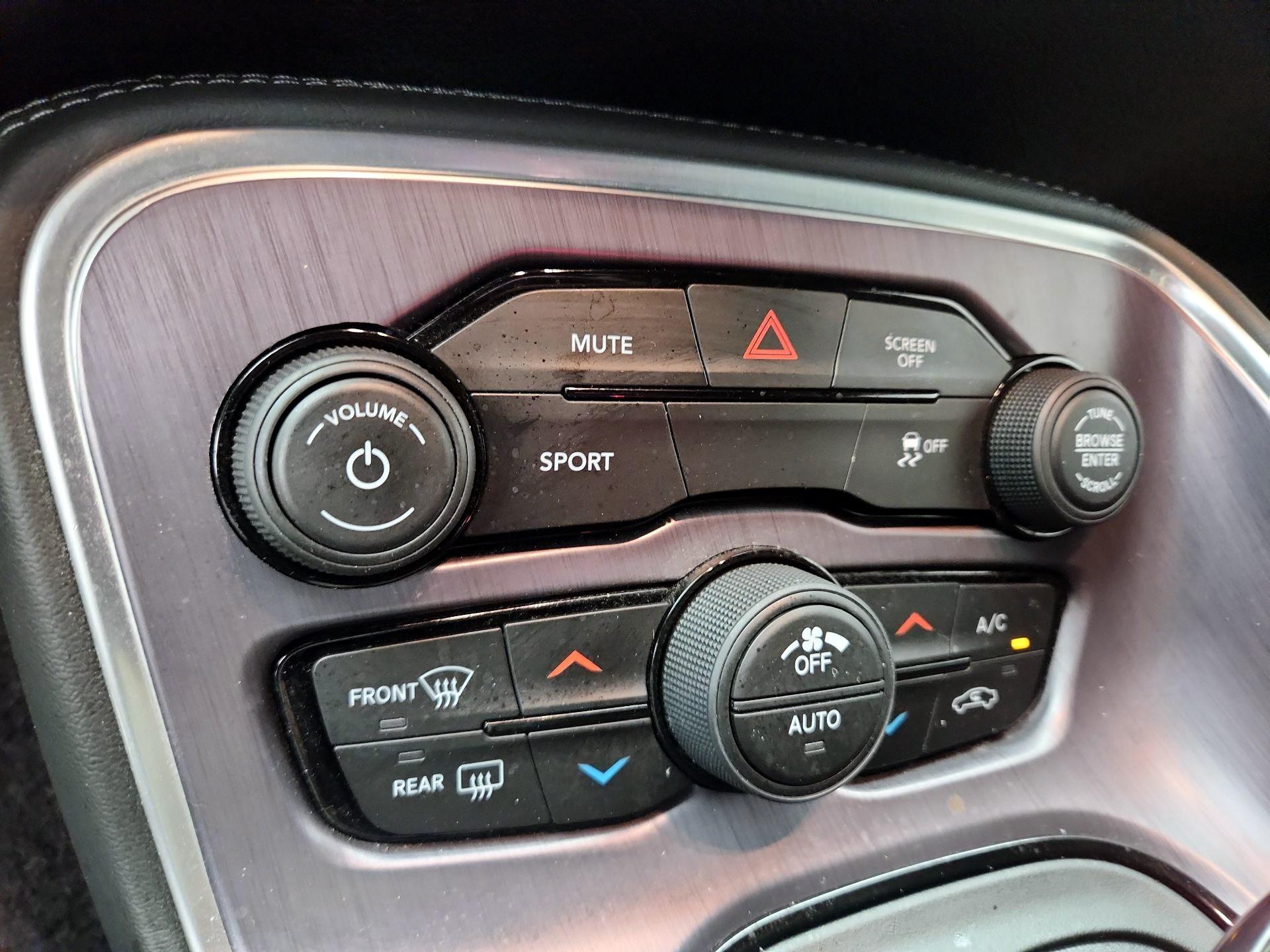 Thumbnail: 2018 Dodge Challenger - 16