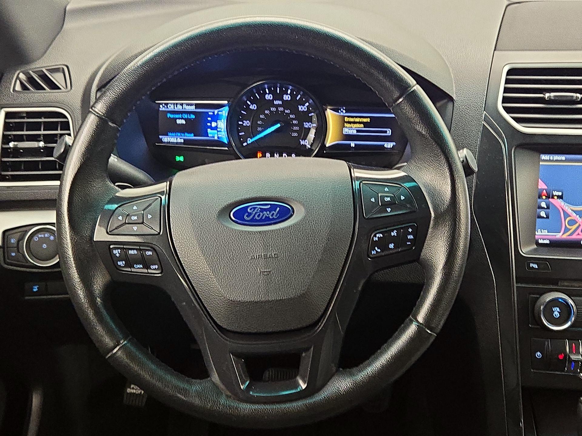 Thumbnail: 2016 Ford Explorer - 10