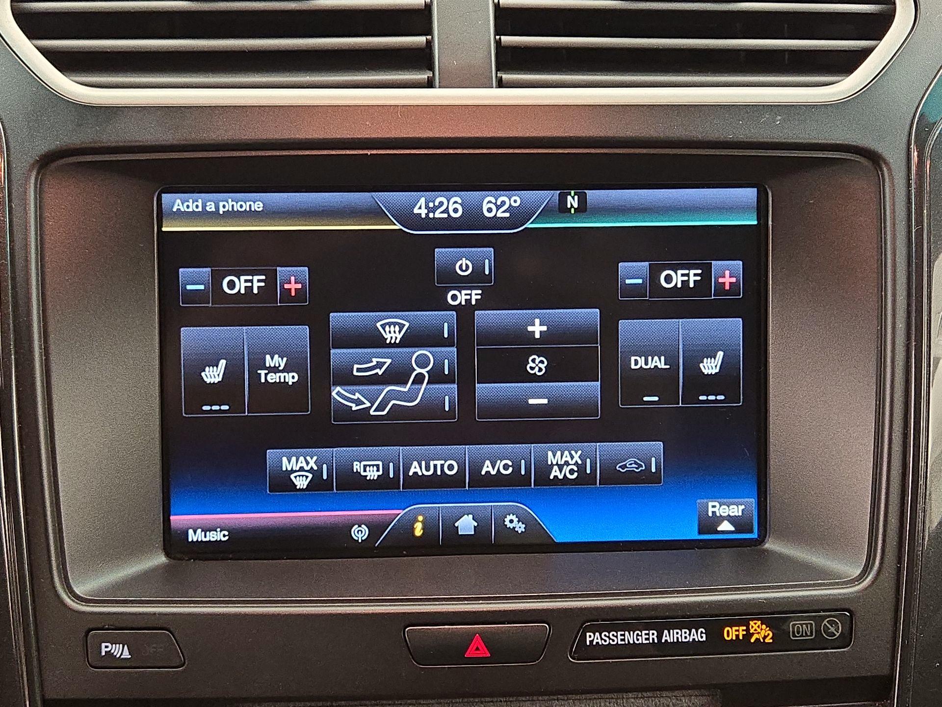 Thumbnail: 2016 Ford Explorer - 17