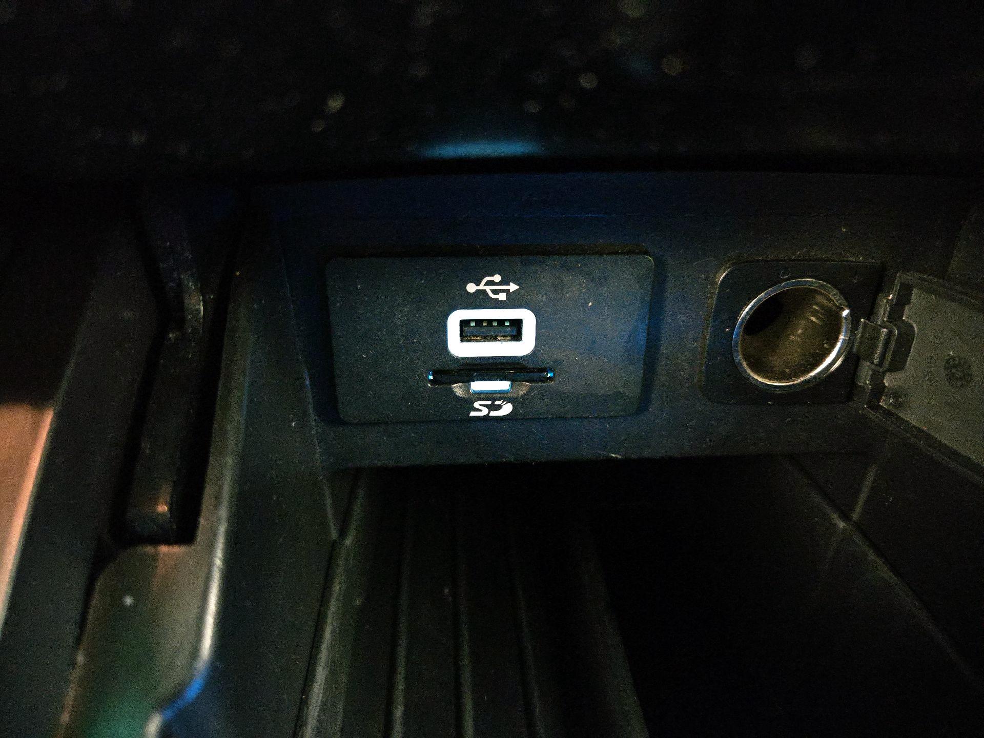 Thumbnail: 2016 Ford Explorer - 19