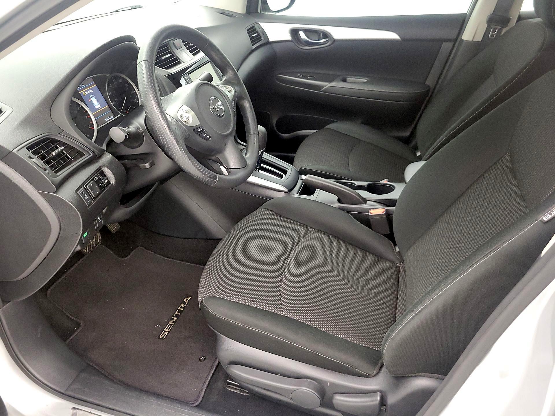 Thumbnail: 2019 Nissan Sentra - 11