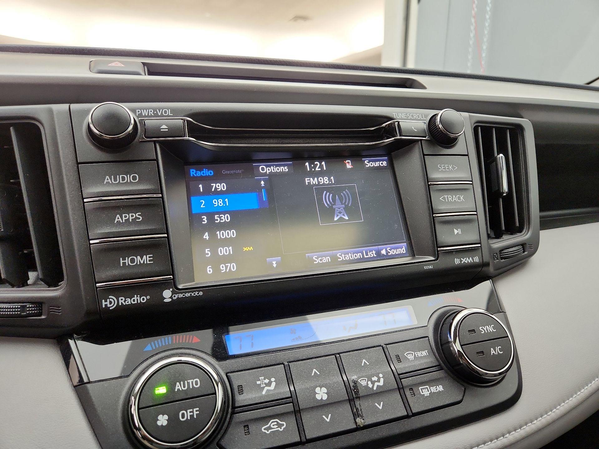 Thumbnail: 2016 Toyota RAV4 - 15