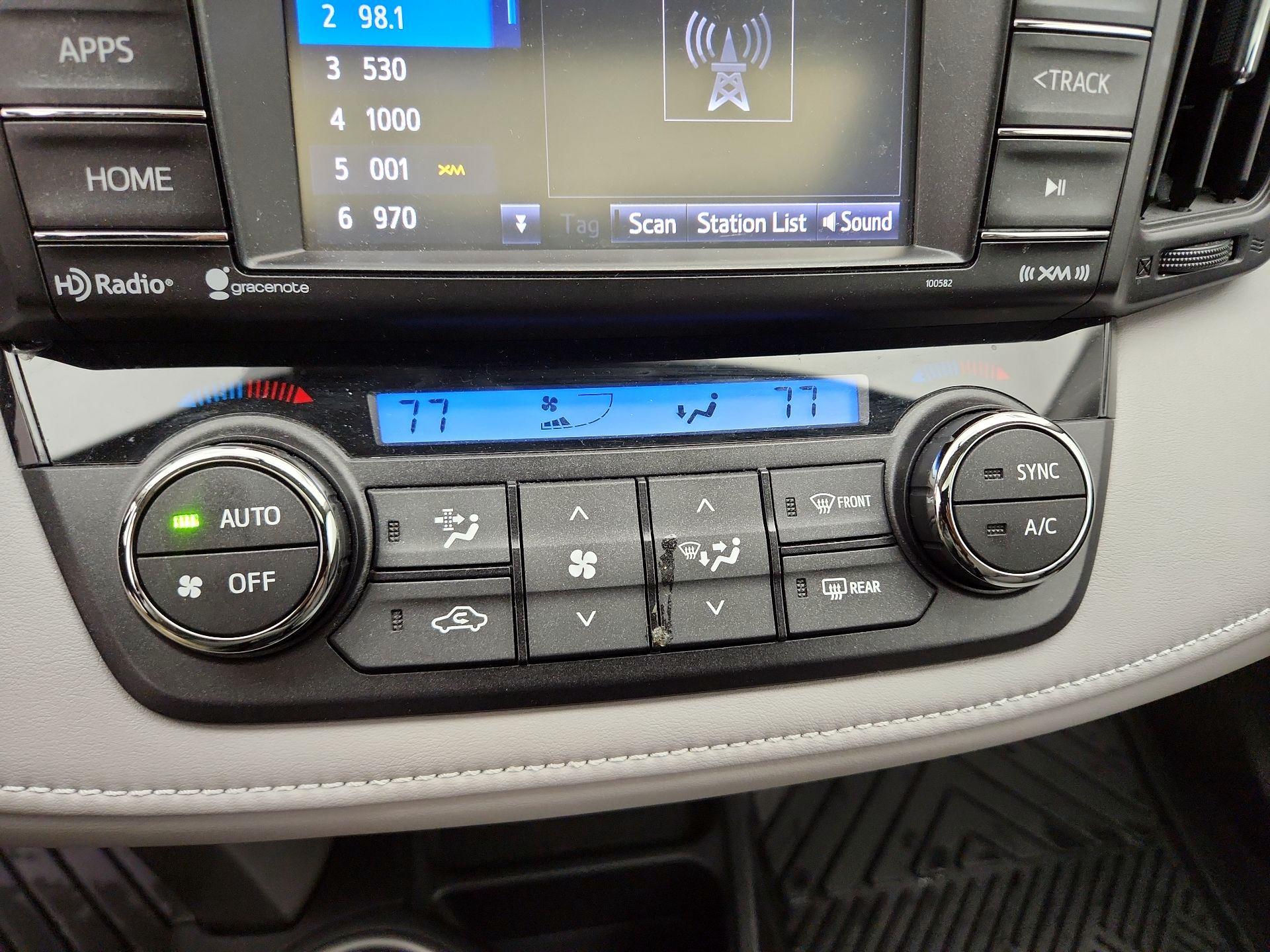 Thumbnail: 2016 Toyota RAV4 - 16