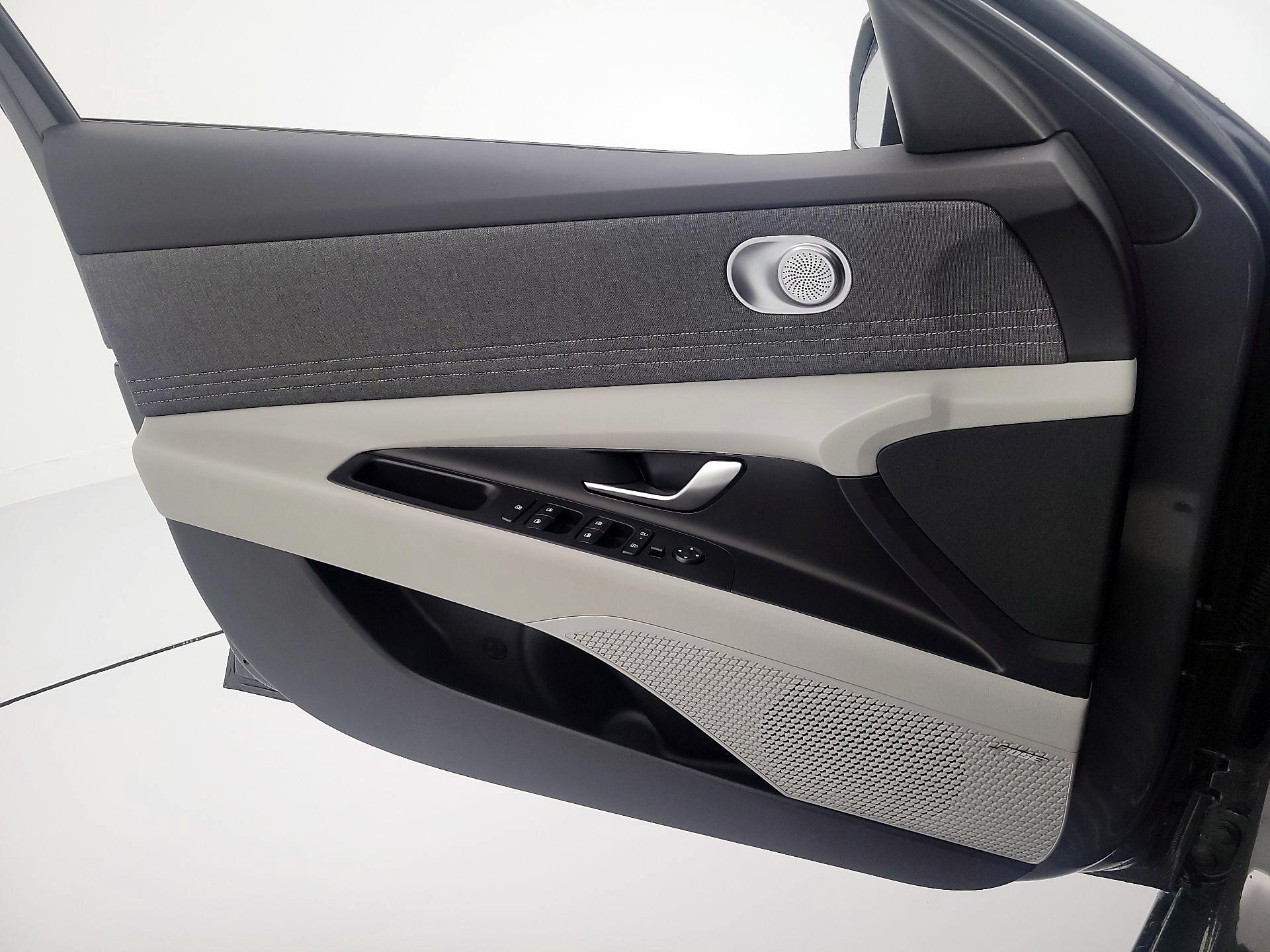 Thumbnail: 2025 Hyundai Elantra - 12