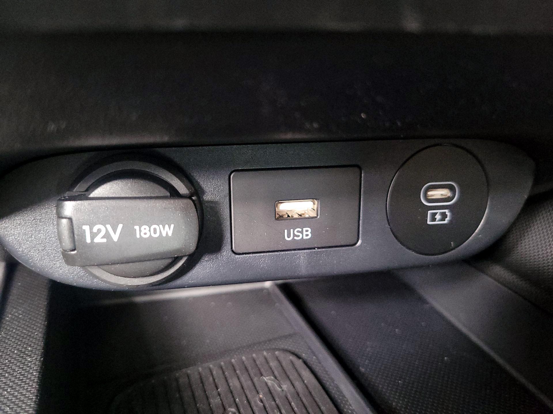 Thumbnail: 2025 Hyundai Elantra - 19