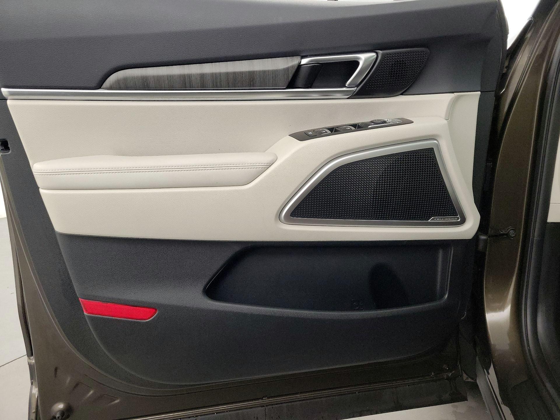 Thumbnail: 2023 Kia Telluride - 12