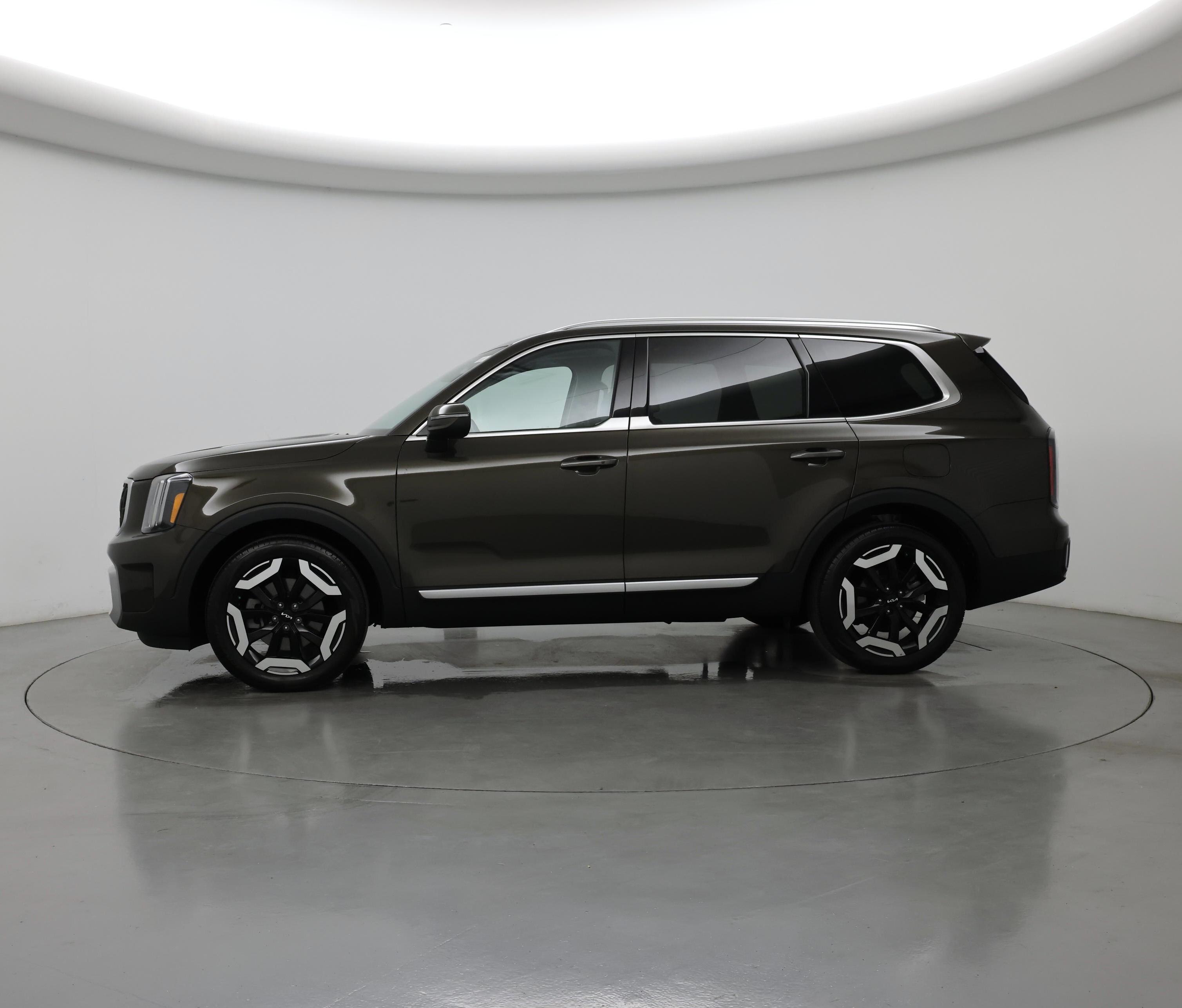 Thumbnail: 2023 Kia Telluride - 3