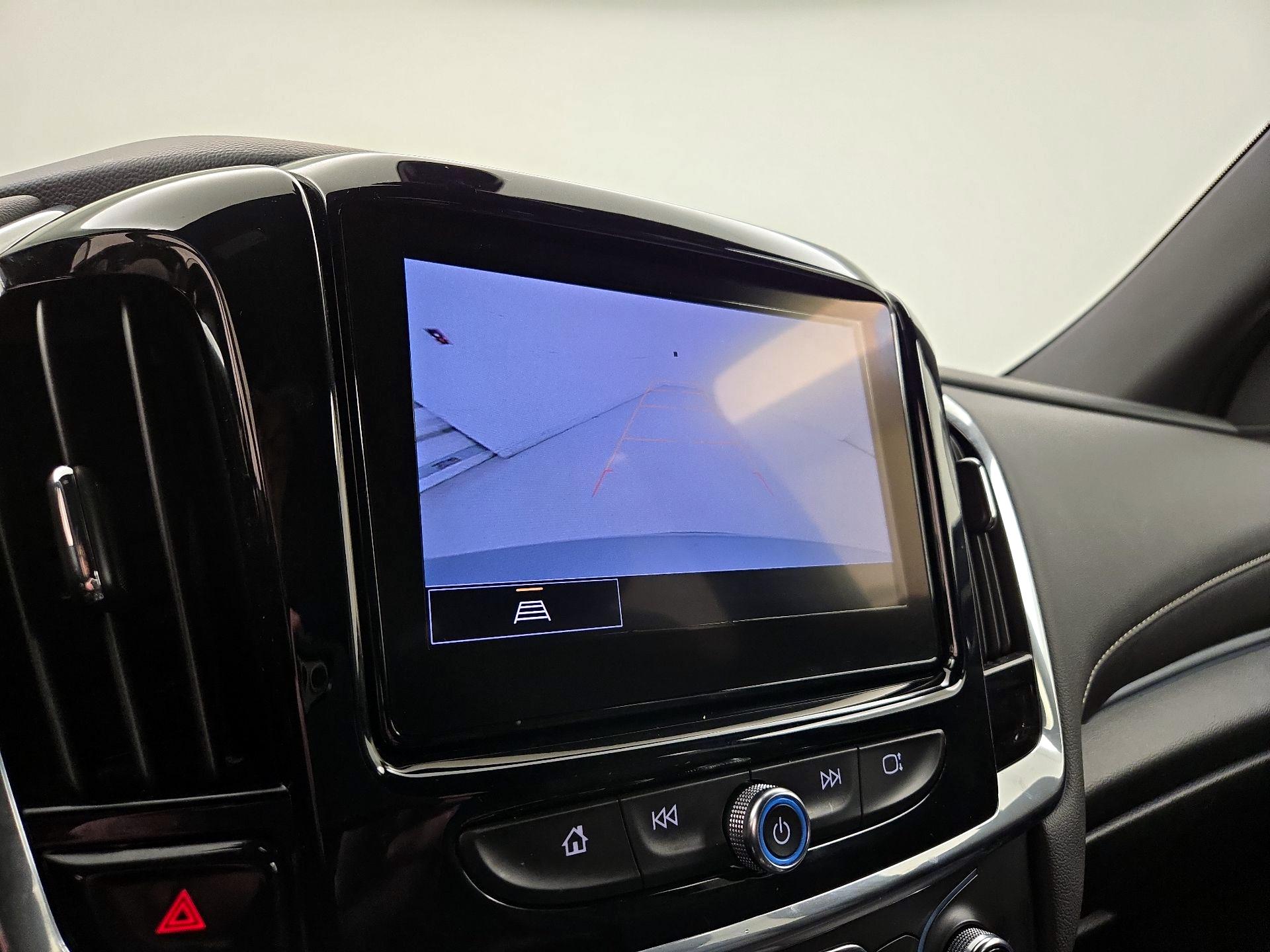 Thumbnail: 2023 Chevrolet Traverse - 14