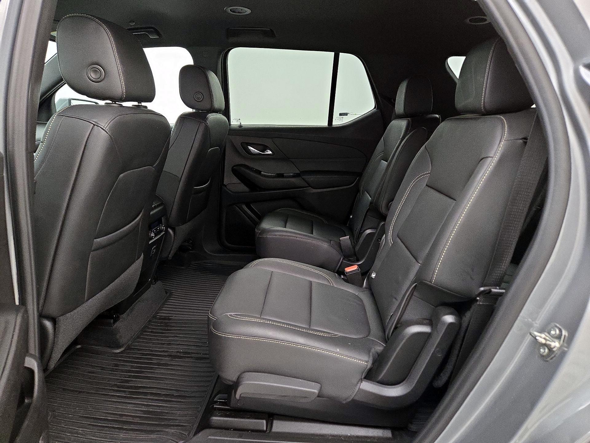 Thumbnail: 2023 Chevrolet Traverse - 19