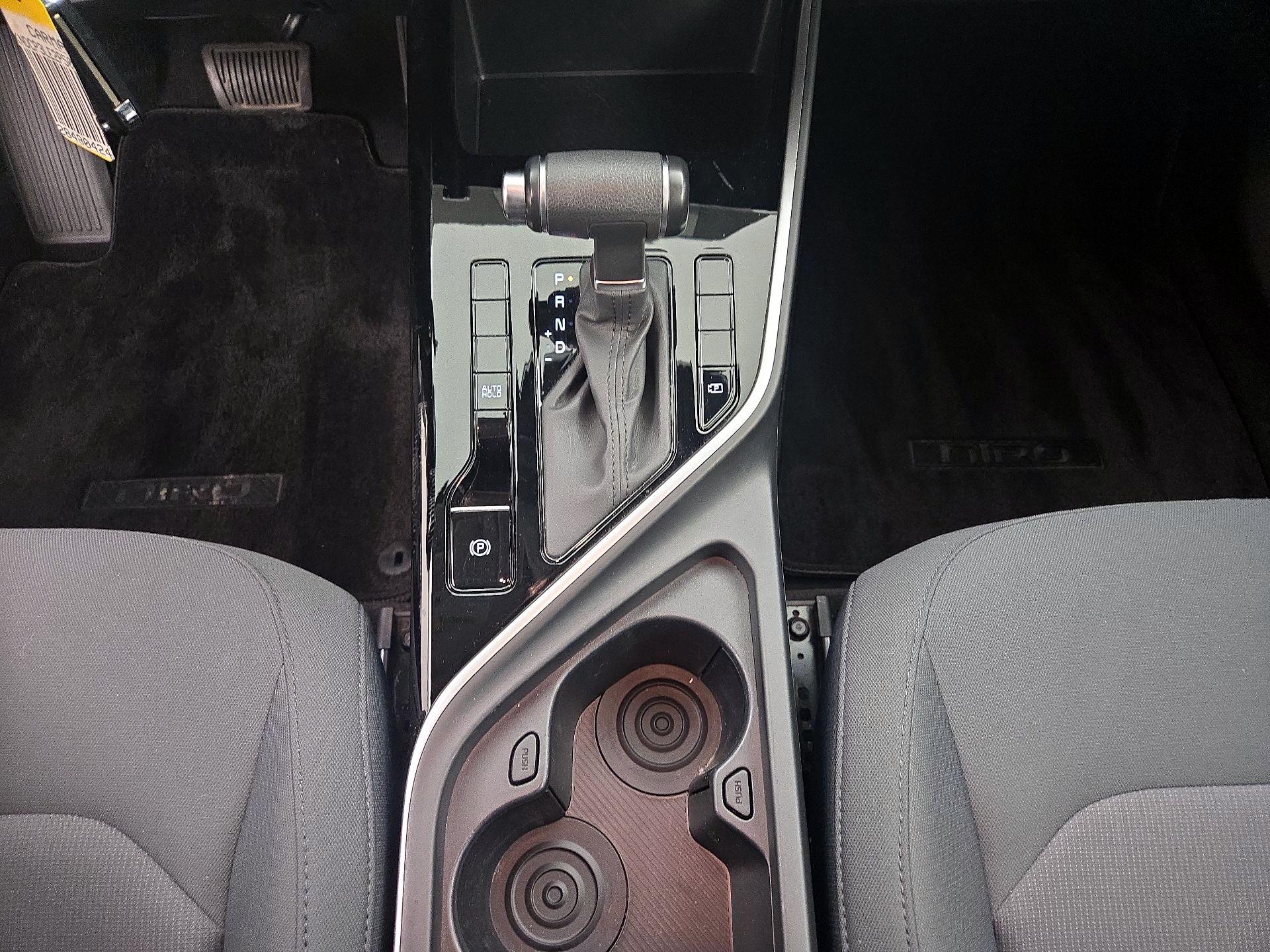 Thumbnail: 2023 Kia Niro - 17