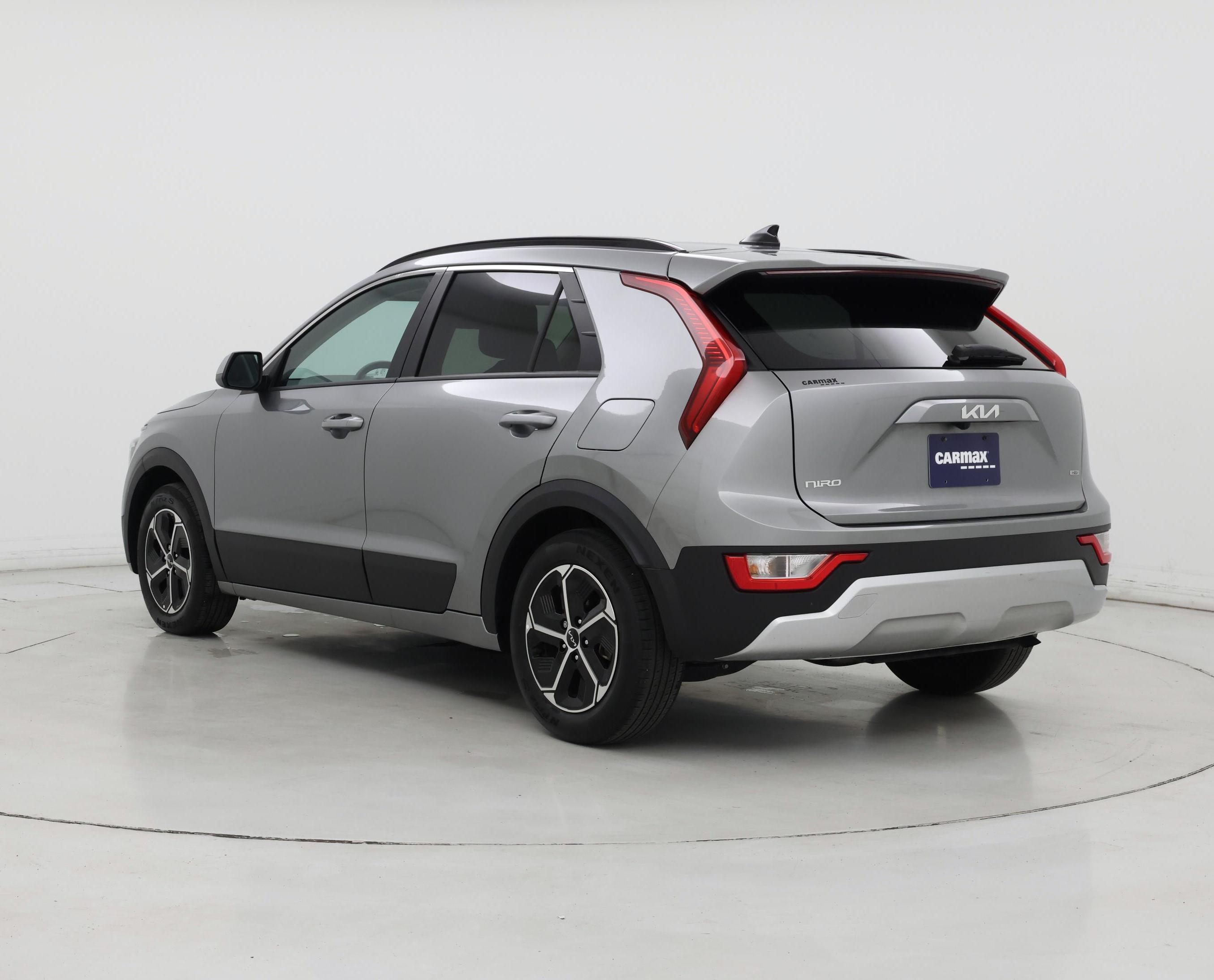 Thumbnail: 2023 Kia Niro - 2